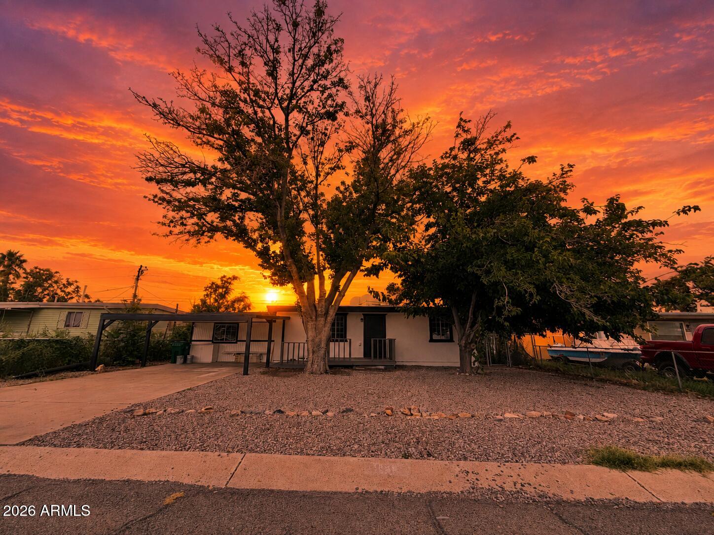111 E NAVAJO Street
