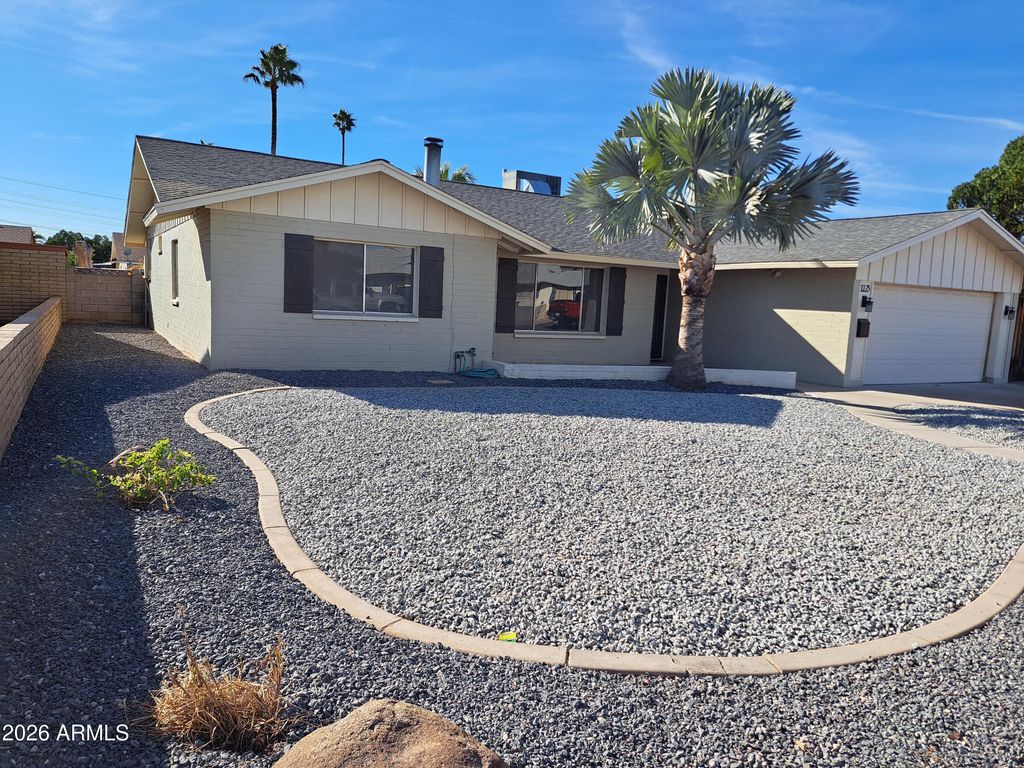 Photo of 1125 E Lodge Drive, Tempe, AZ 85283 (MLS # 6956917)