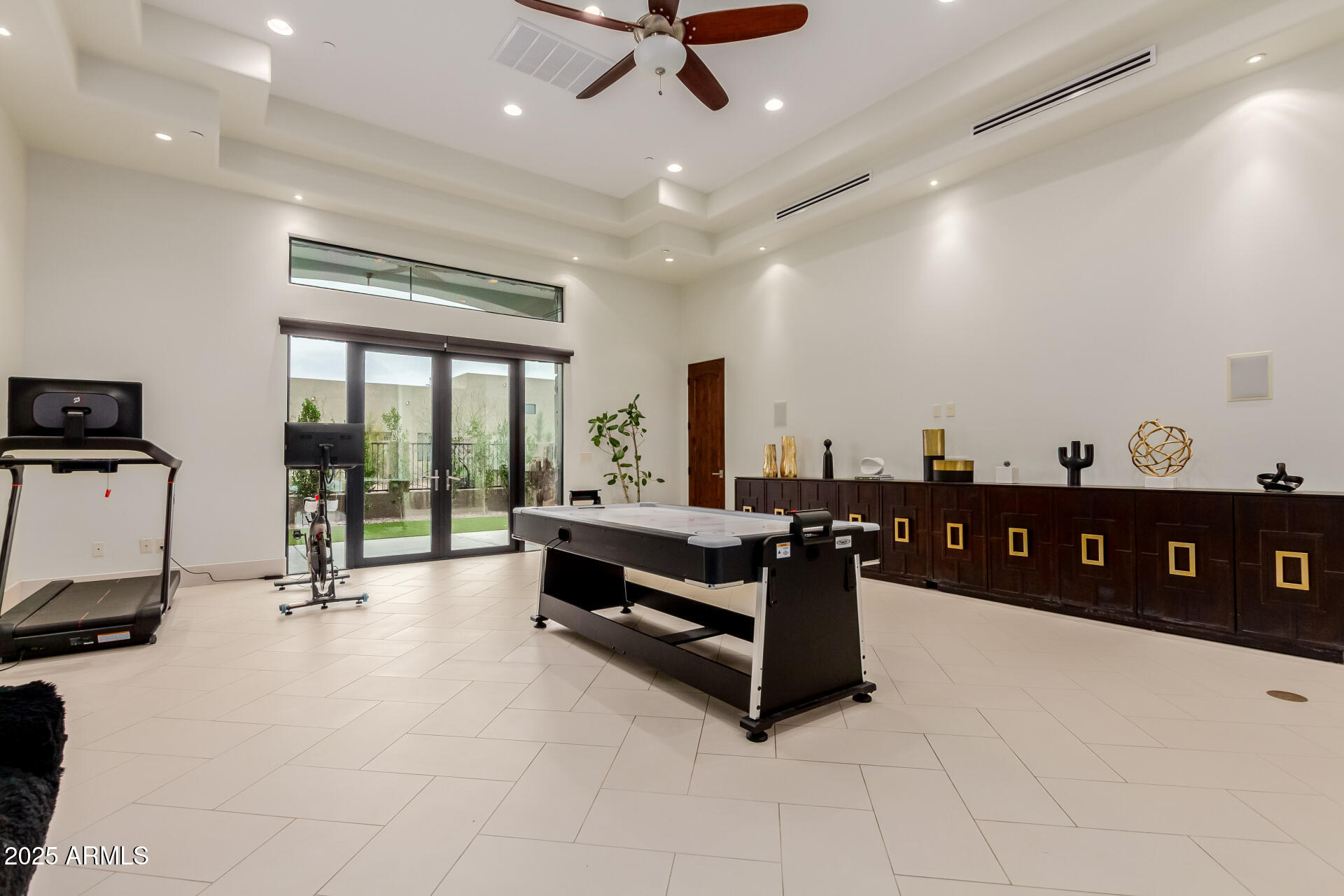 Metes and bounds. - Residential