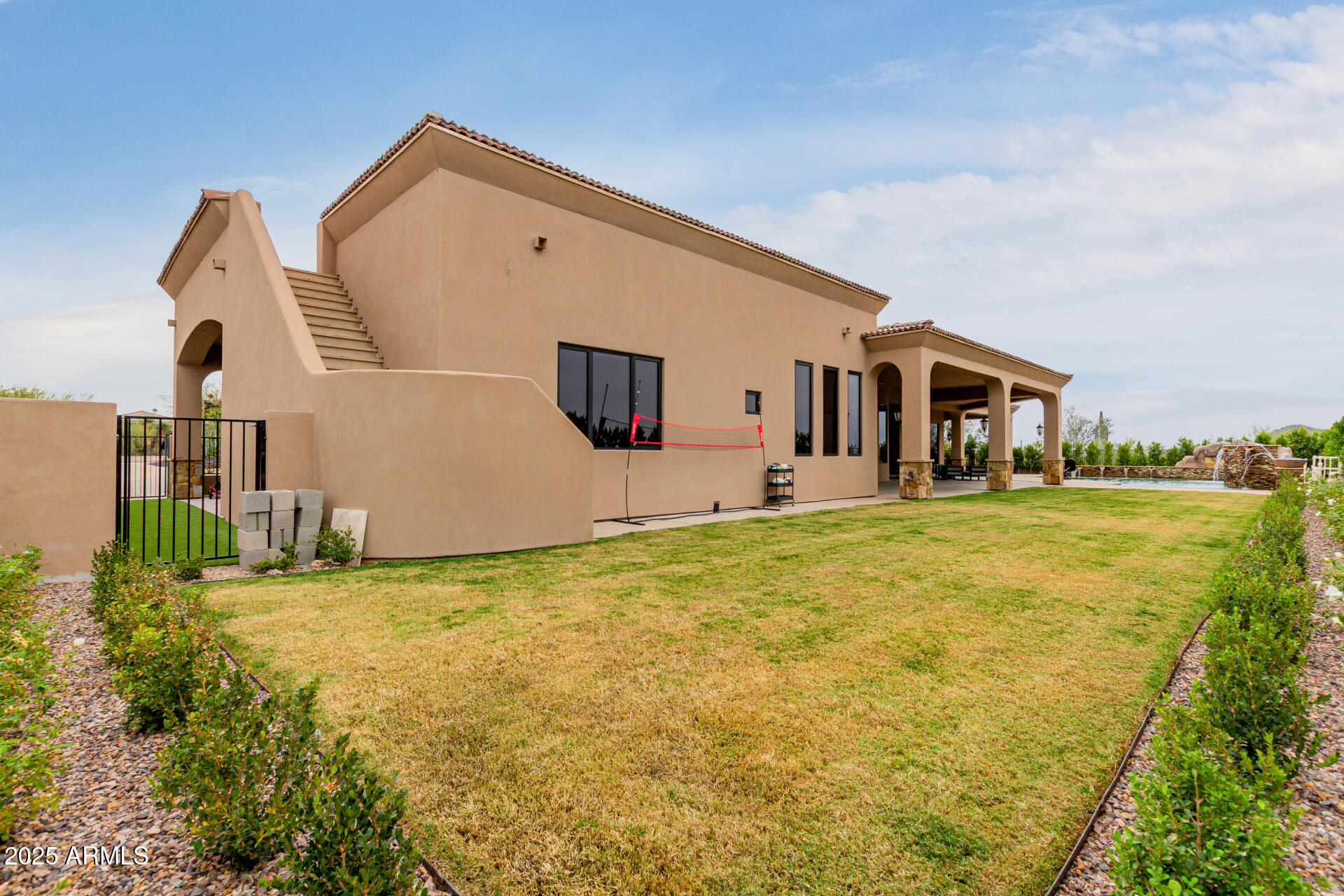 Metes and bounds. - Residential