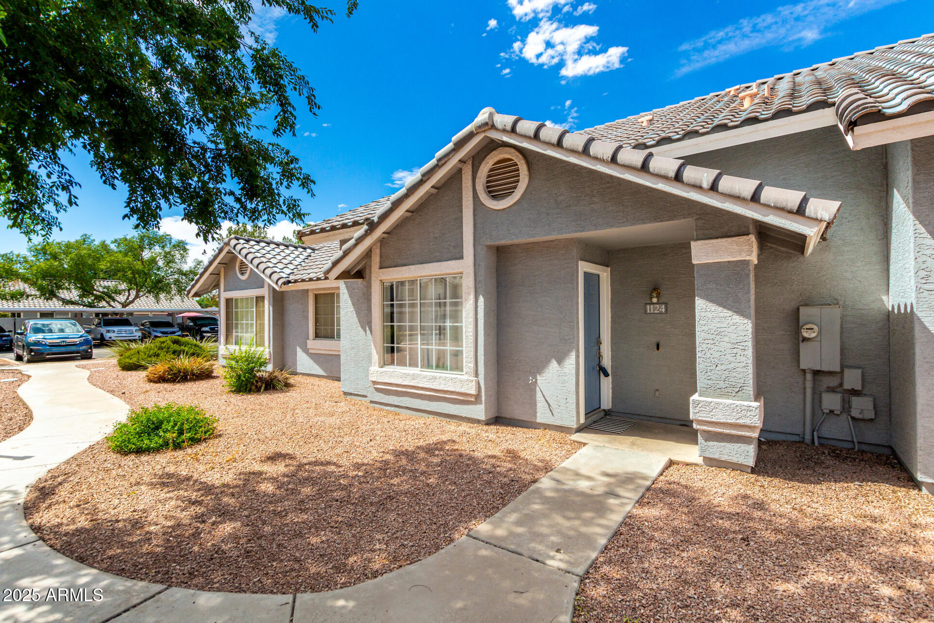 860 N MCQUEEN Road 1124