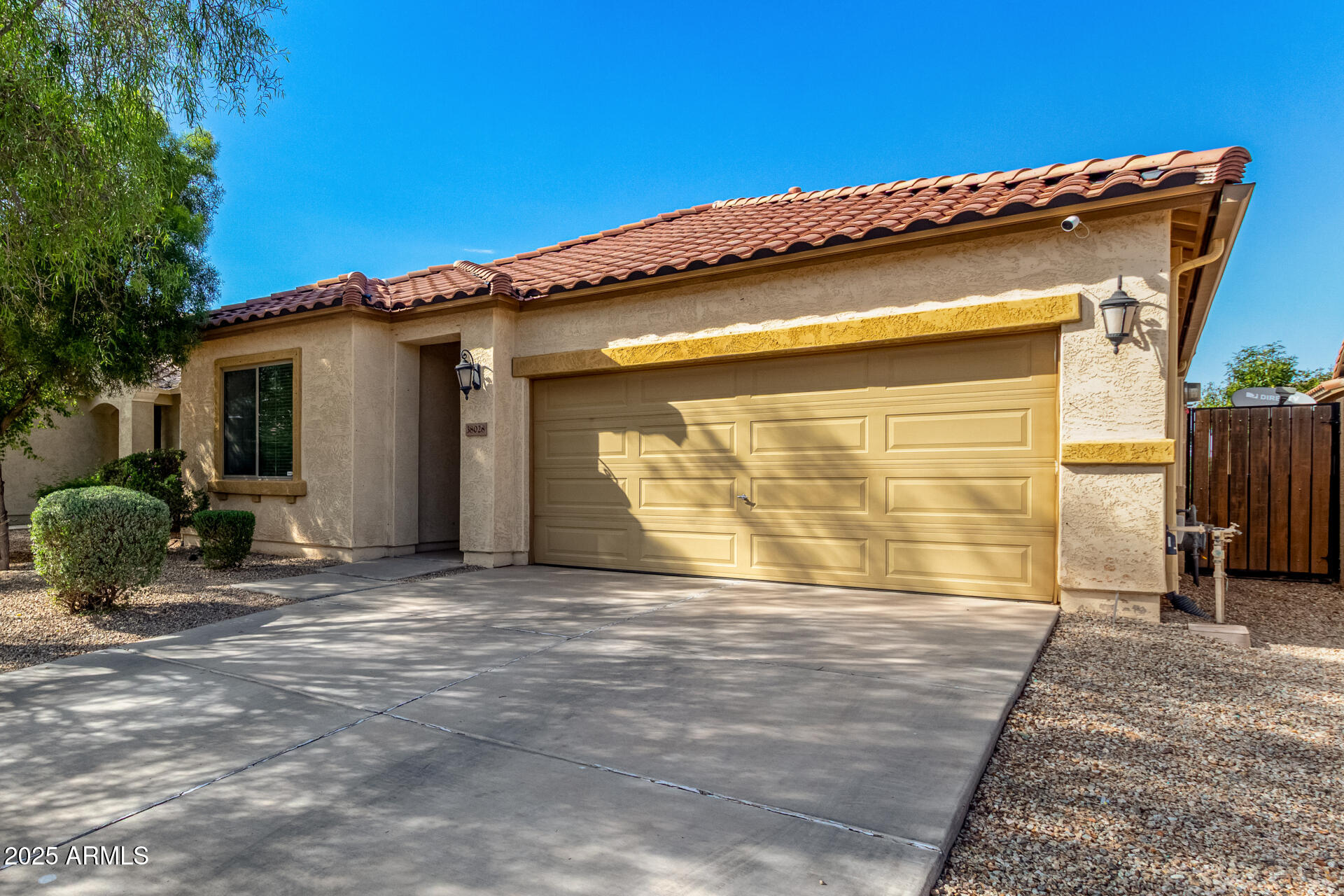 38028 W MERCED Street