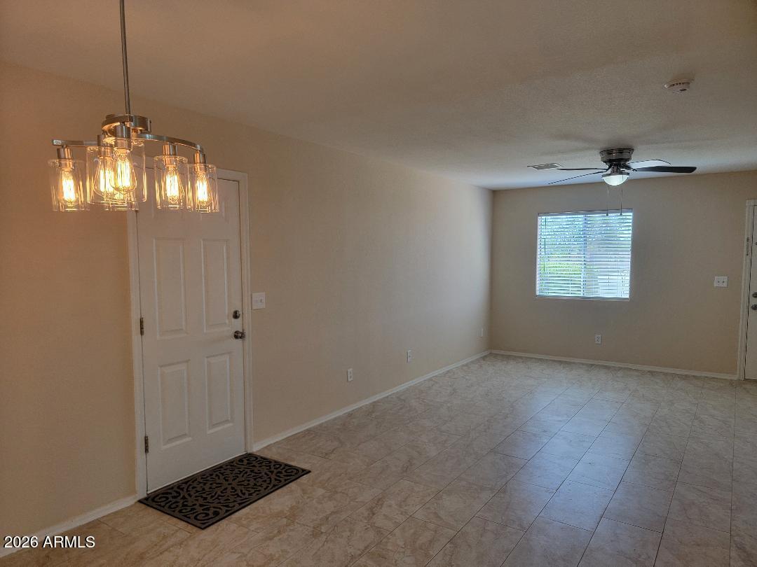 610 W COOLIDGE Avenue