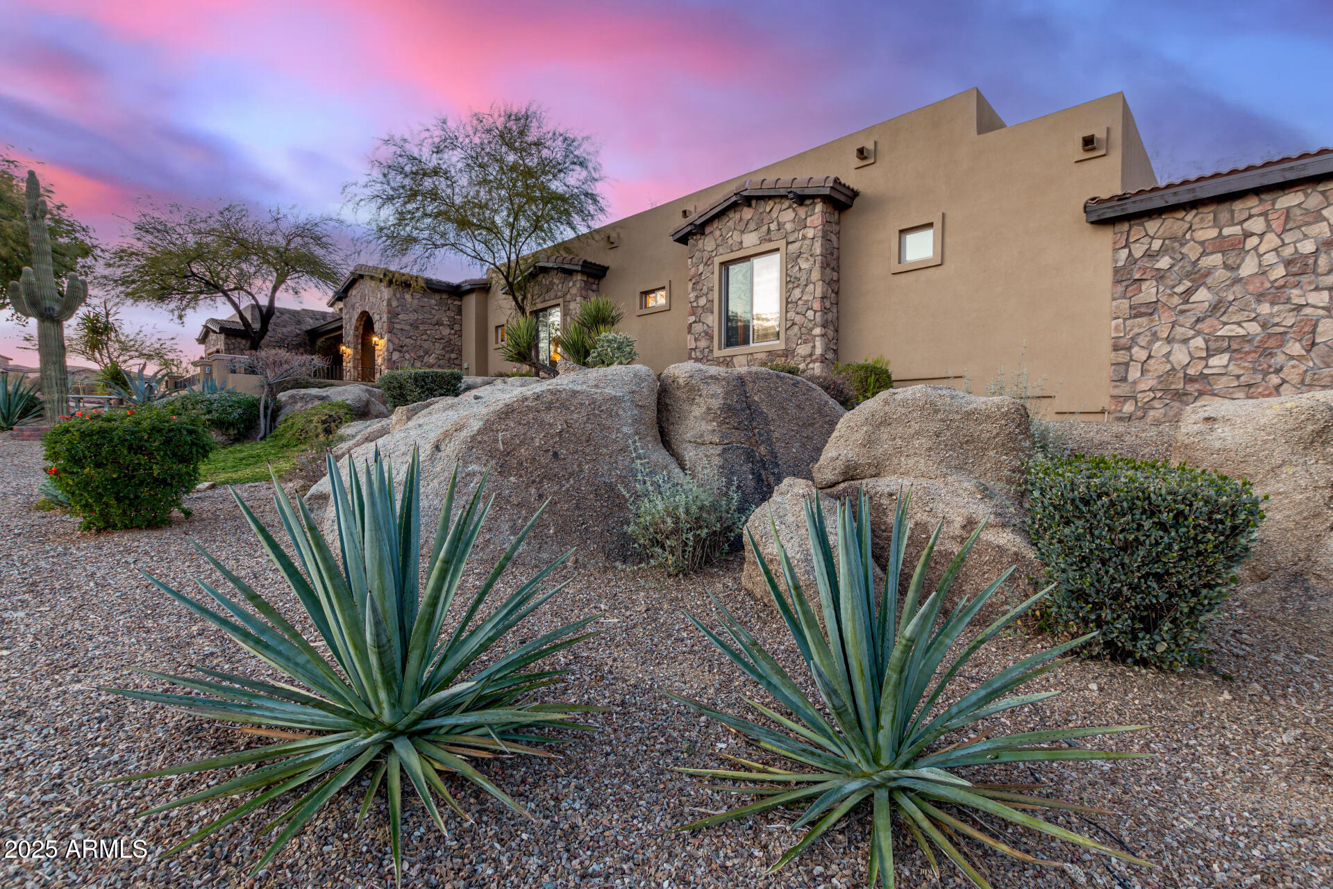 10638 E HEDGEHOG Place