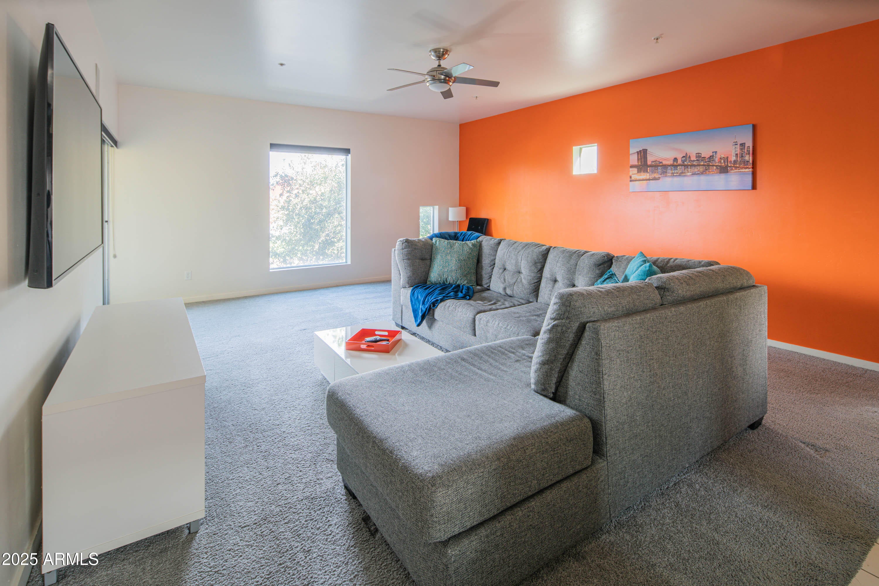 1111 W UNIVERSITY Drive 2012