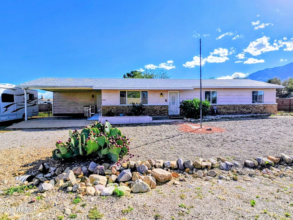 Photo of 5534 E Madalein Drive, Hereford, AZ 85615 (MLS # 6935816)