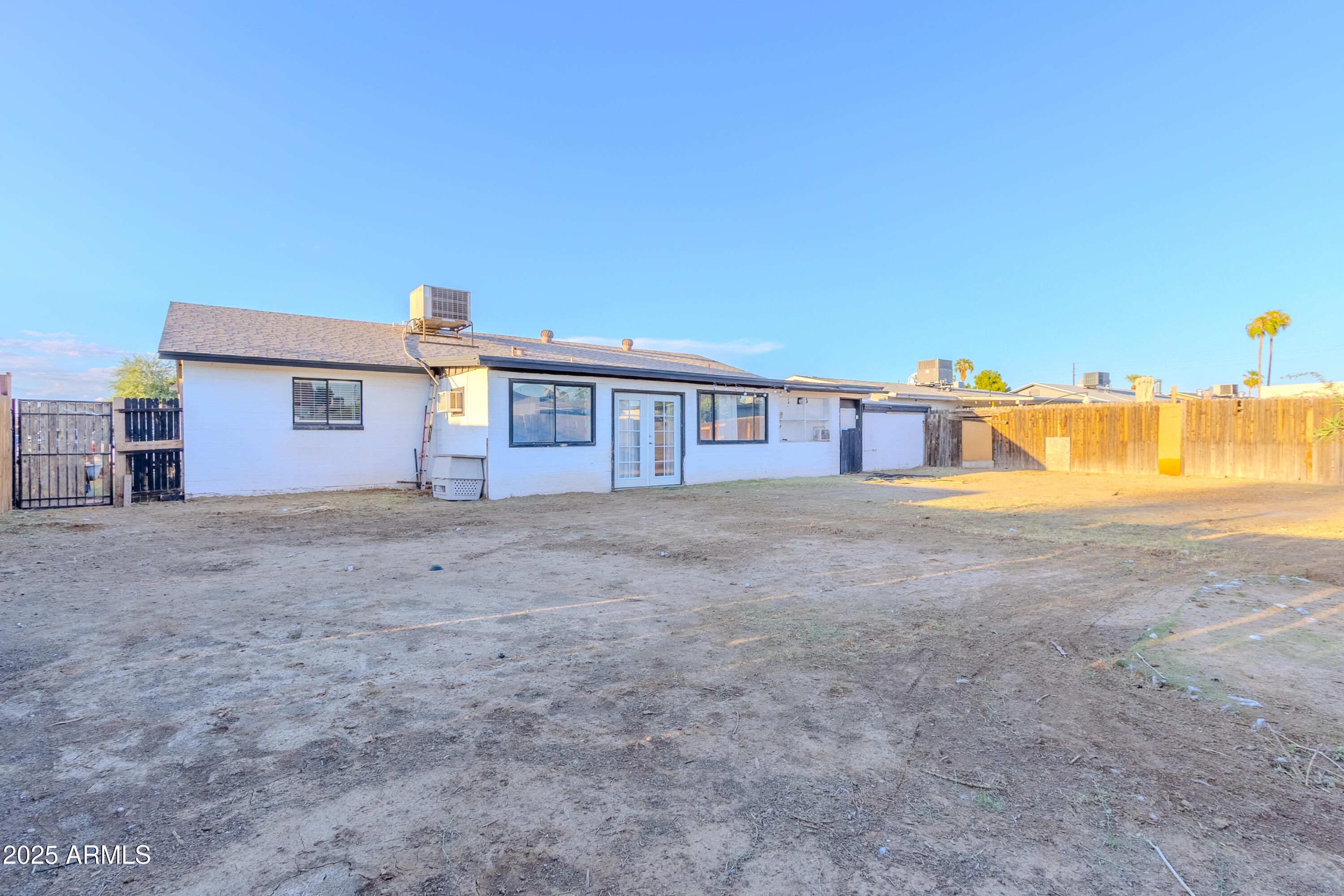 7139 W WILSHIRE Drive