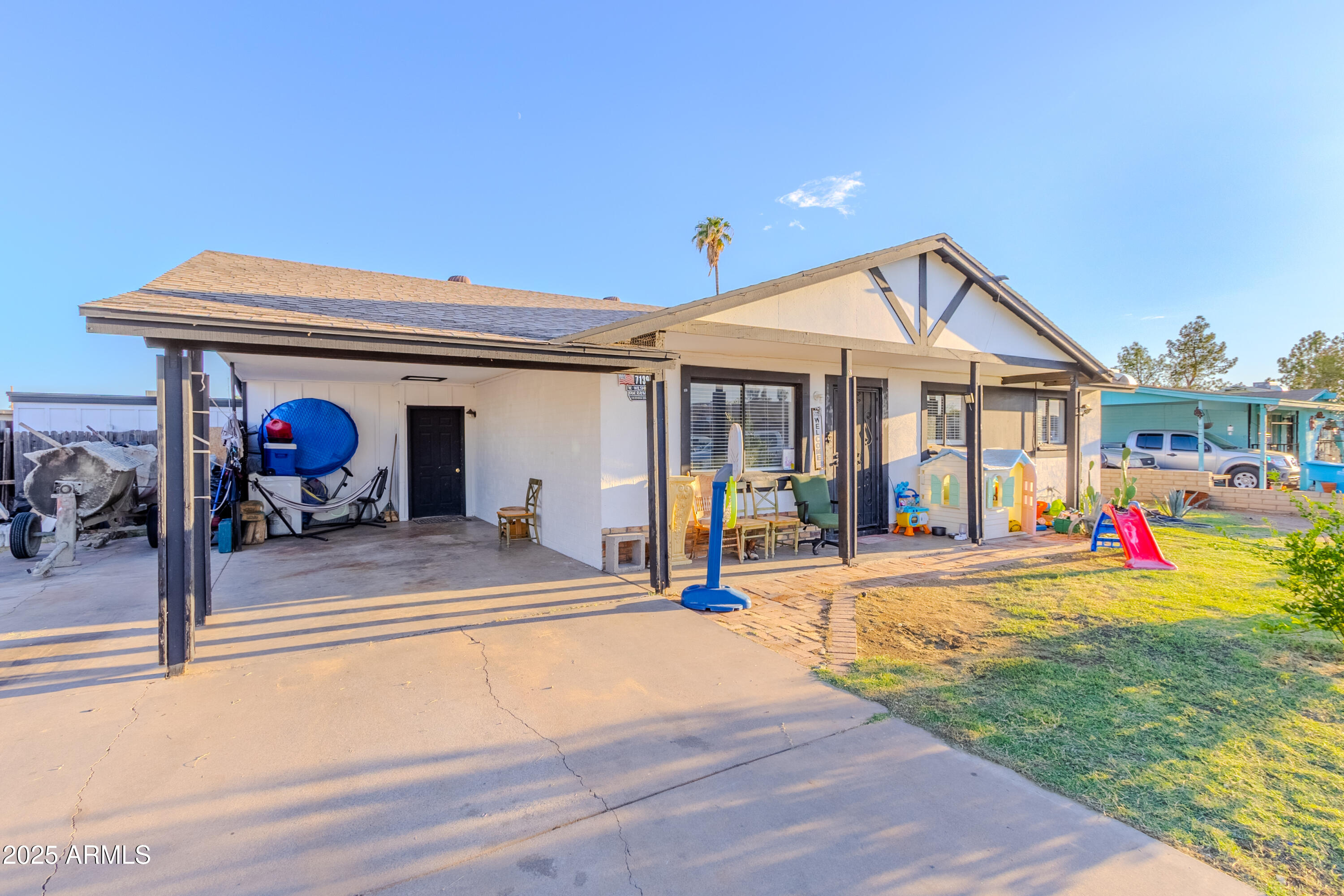 7139 W WILSHIRE Drive