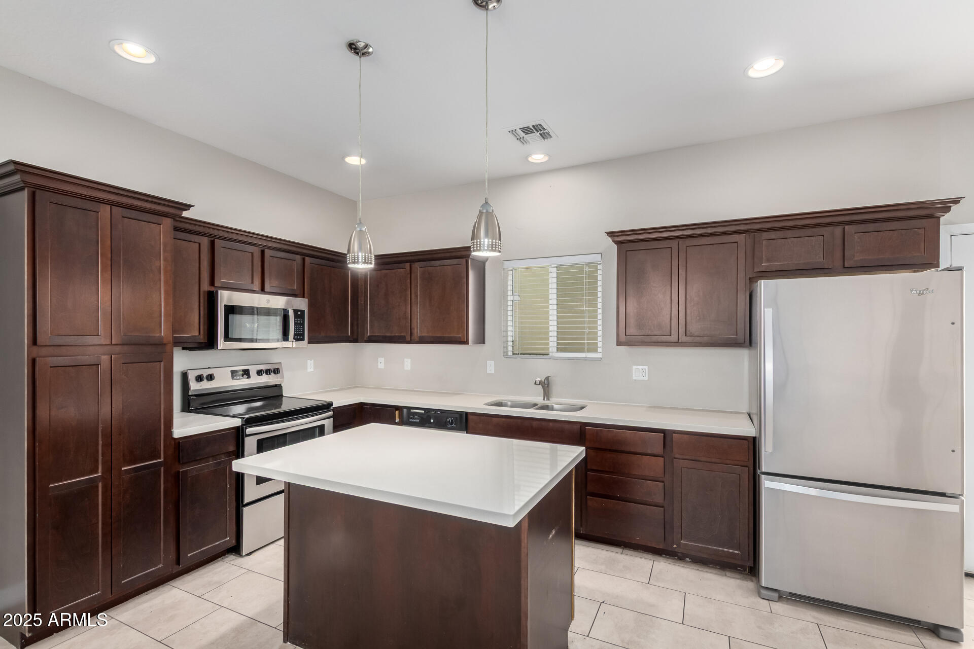 2000 N 36TH Street 19