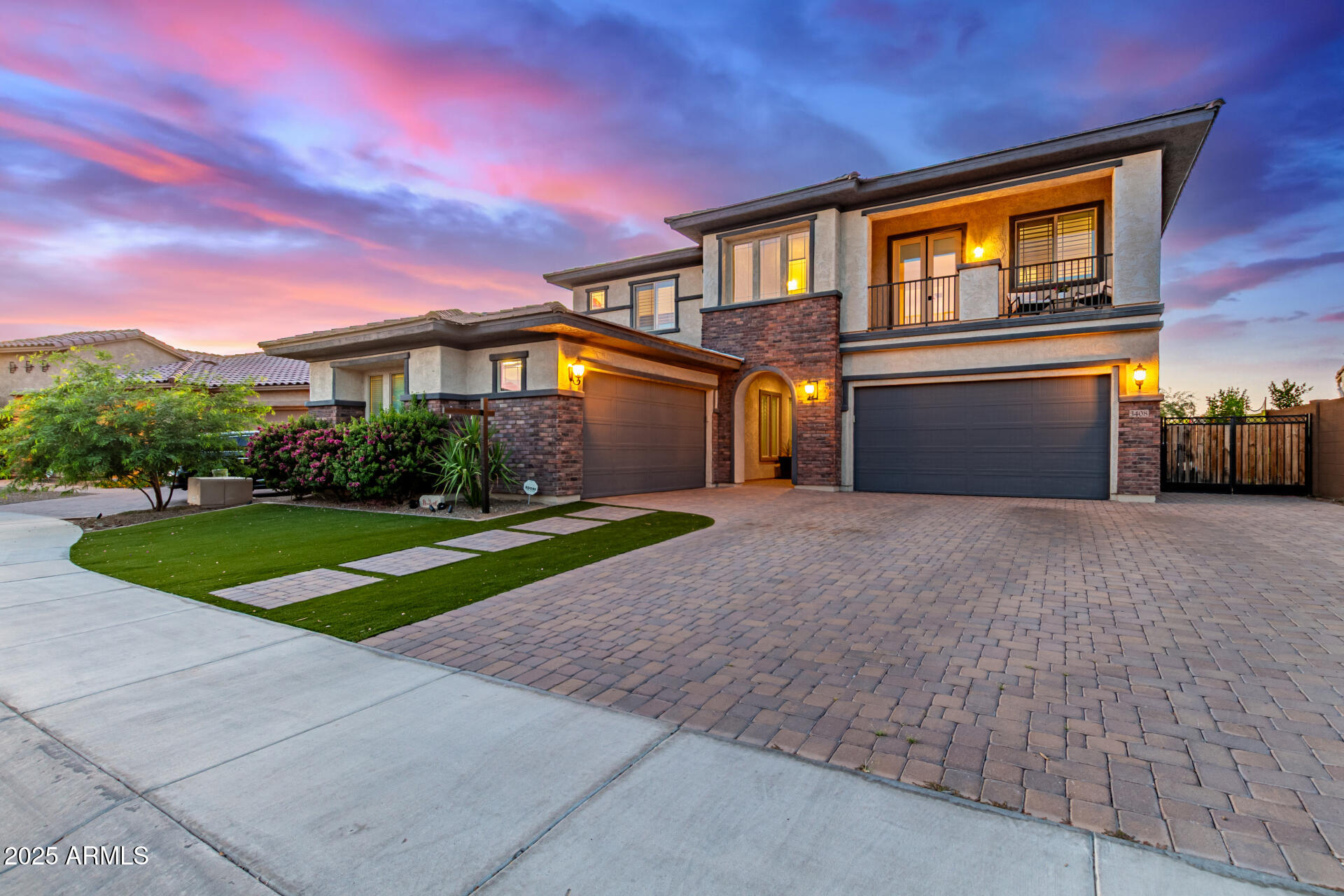 3408 E DALEY Lane