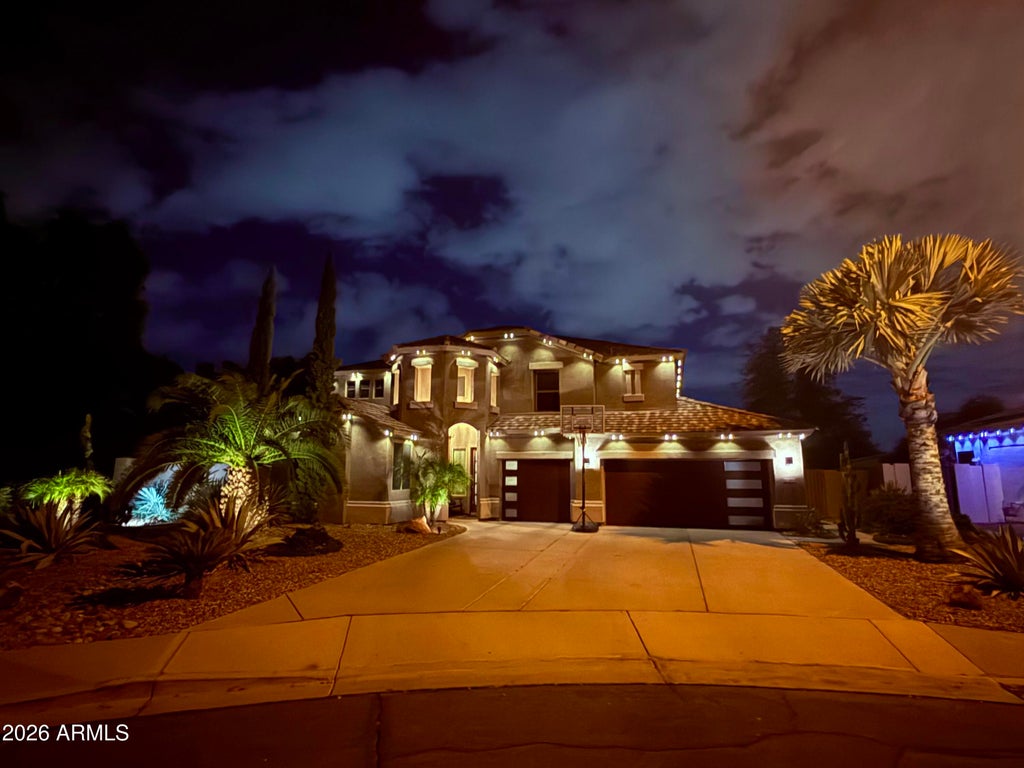 Photo of 2878 S Cottonwood Drive, Gilbert, AZ 85295 (MLS # 7087298)