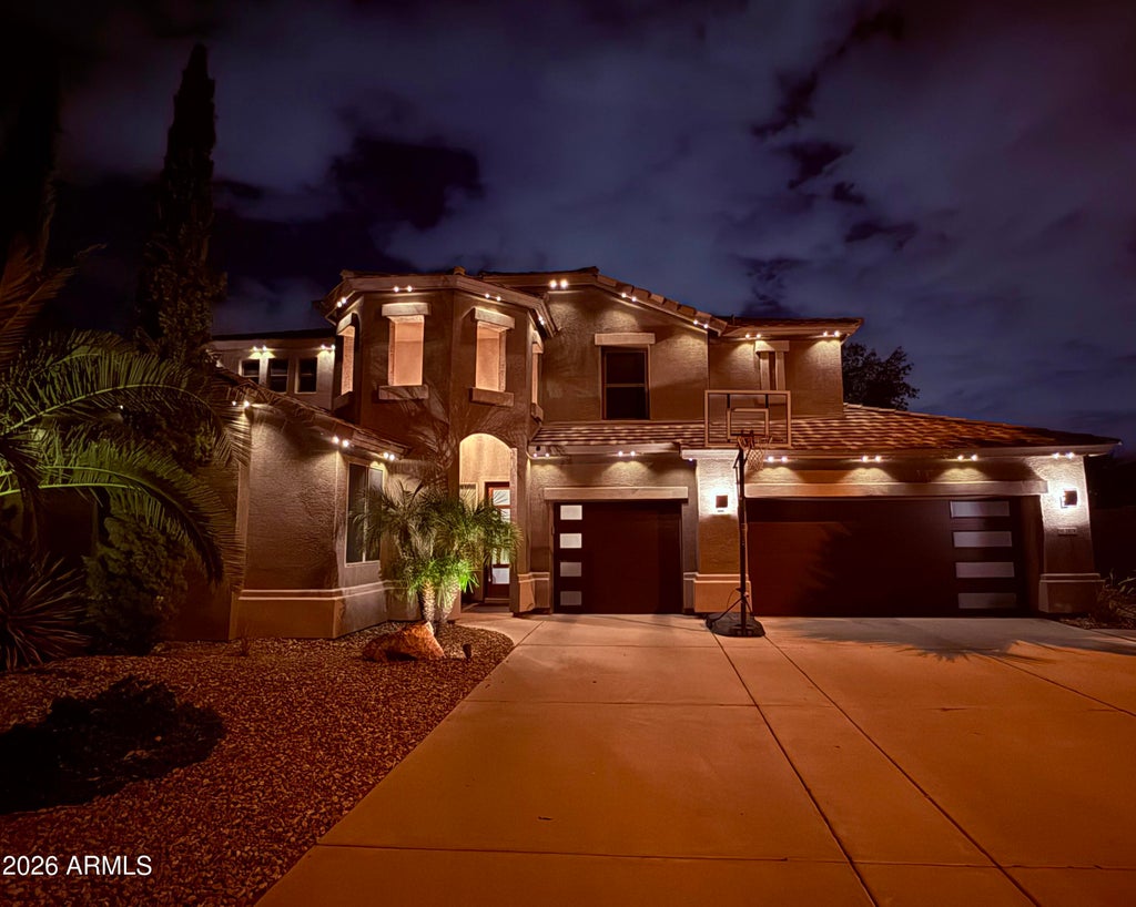 Photo of 2878 S Cottonwood Drive, Gilbert, AZ 85295 (MLS # 7087298)