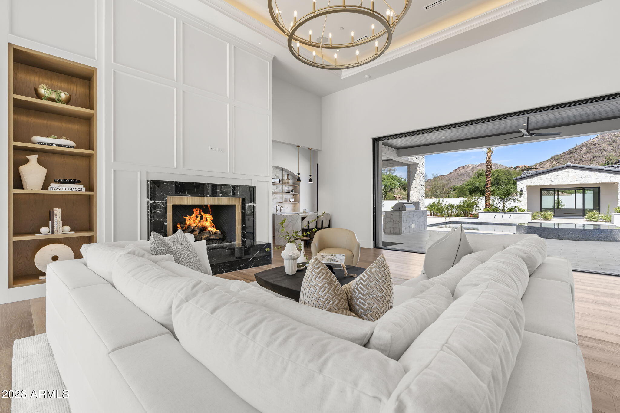 6610 N MOUNTAIN VIEW Drive