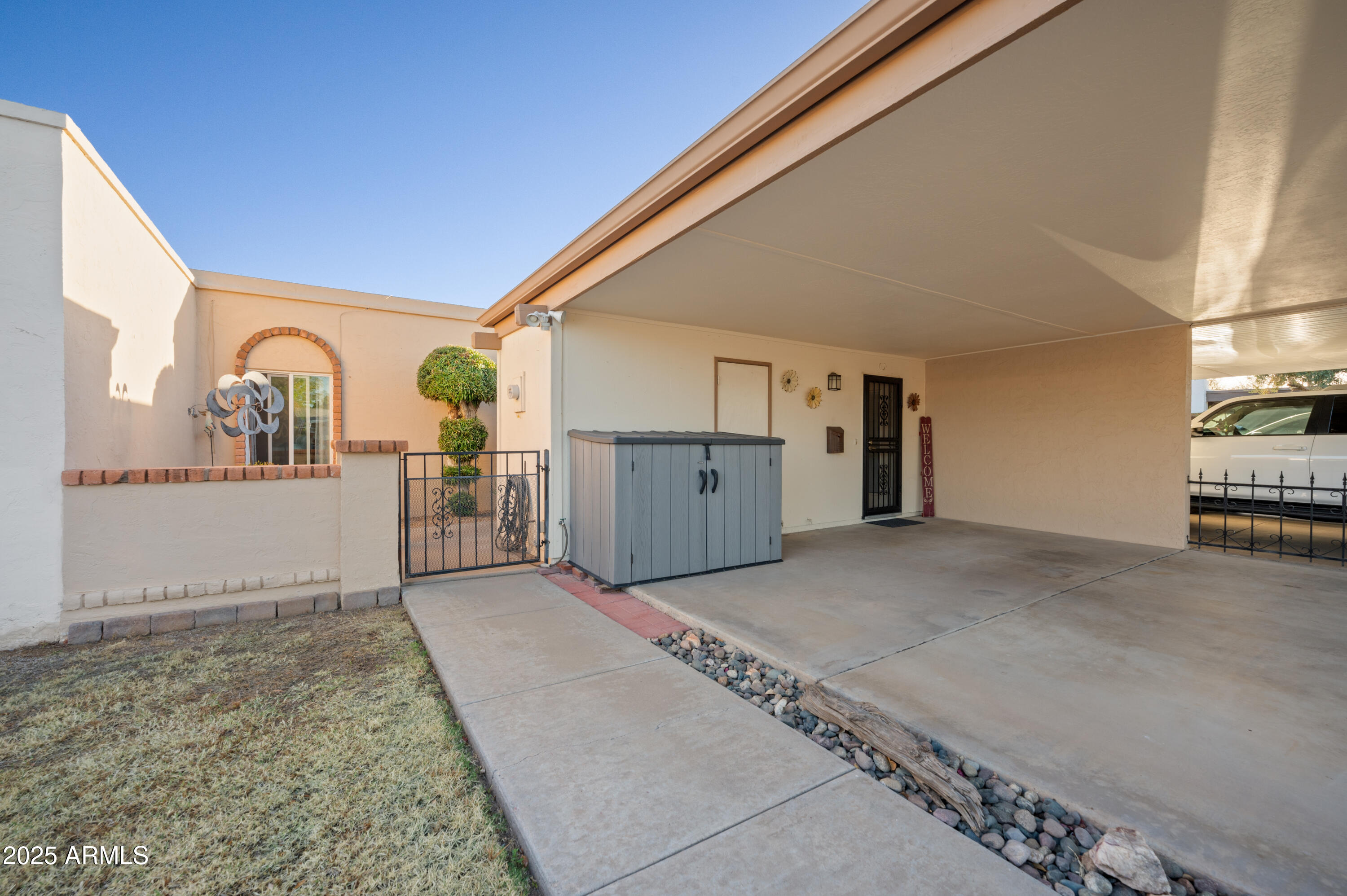 1005 W BERRIDGE Lane