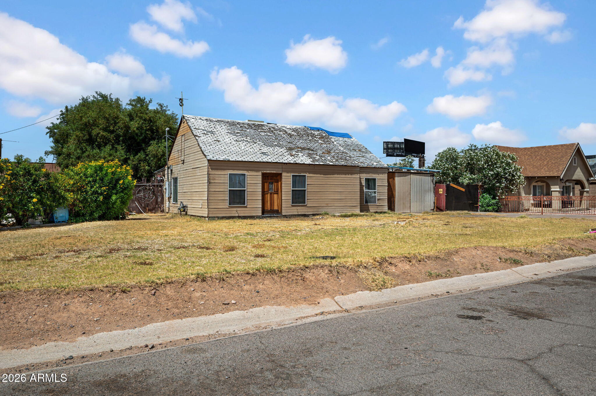 1646 E AMELIA Avenue