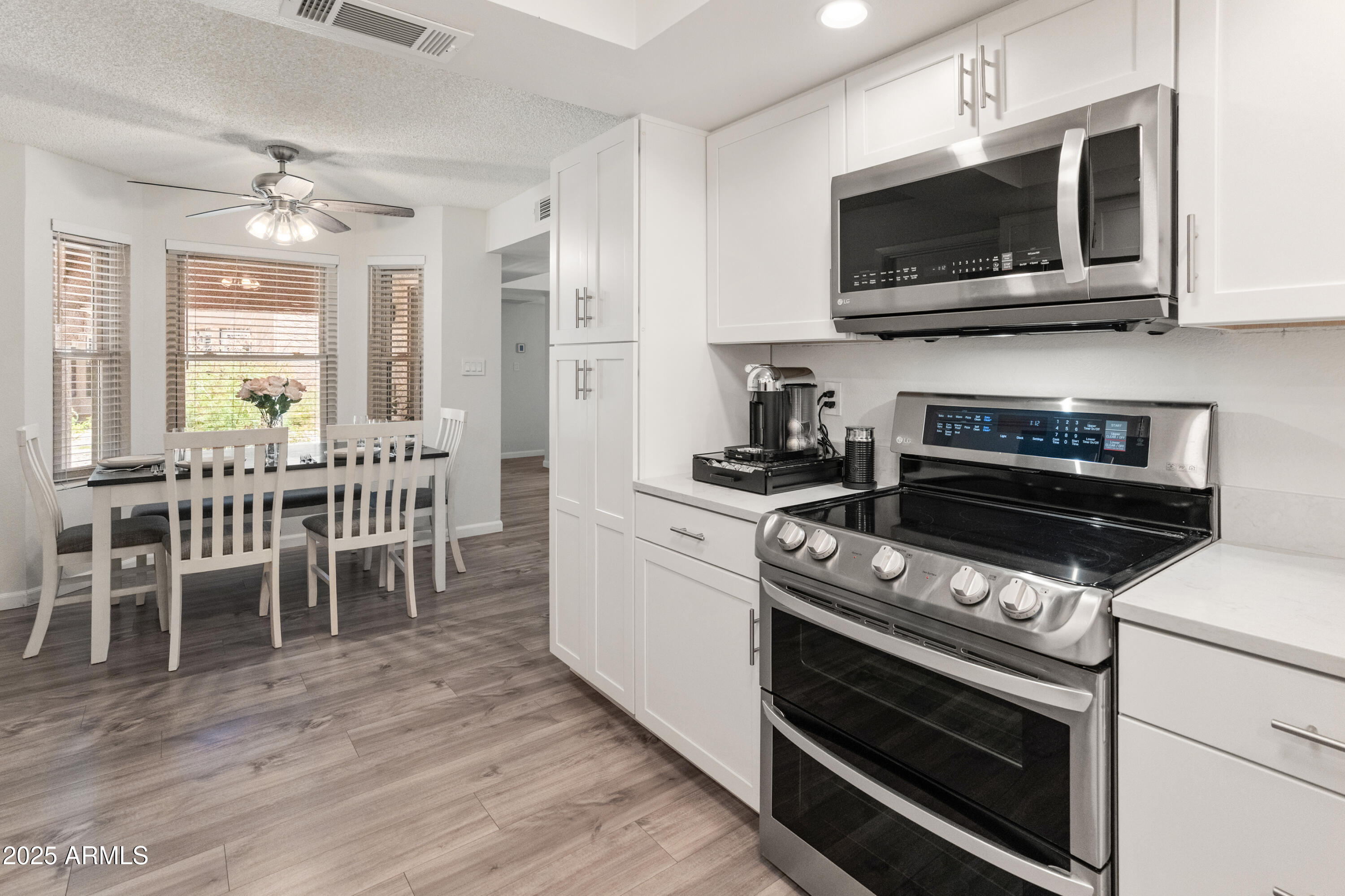 Scottsdale, Arizona 85260, United States, 2 Bedrooms Bedrooms, ,2 BathroomsBathrooms,Residential,Pending,136506