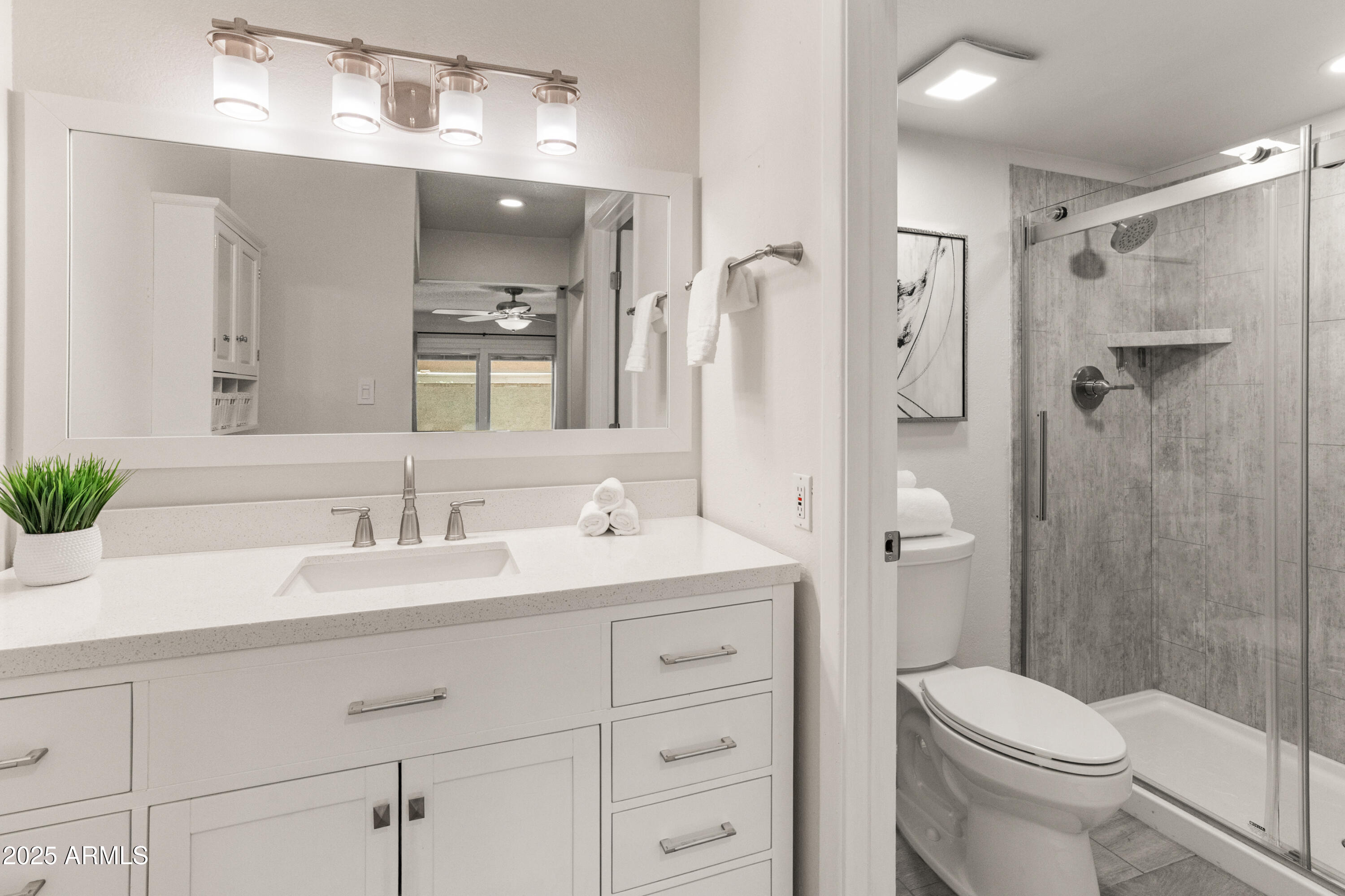 Scottsdale, Arizona 85260, United States, 2 Bedrooms Bedrooms, ,2 BathroomsBathrooms,Residential,Pending,136506