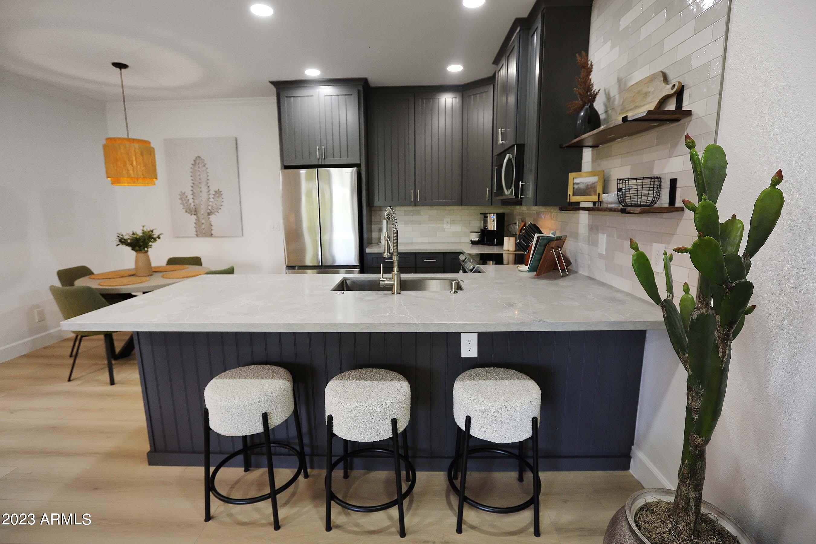 7009 E ACOMA Drive 2050