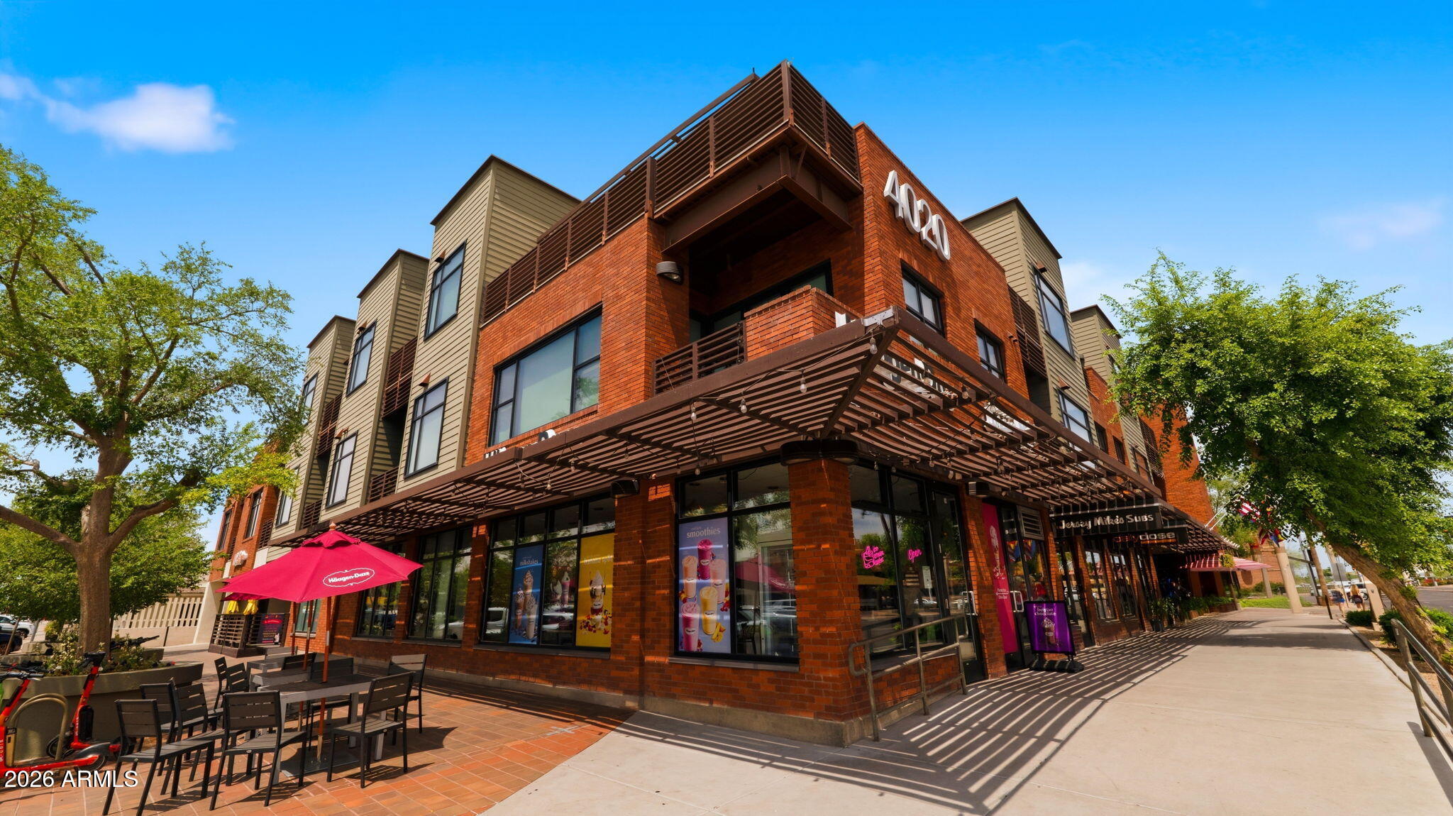 4020 N SCOTTSDALE Road 2004