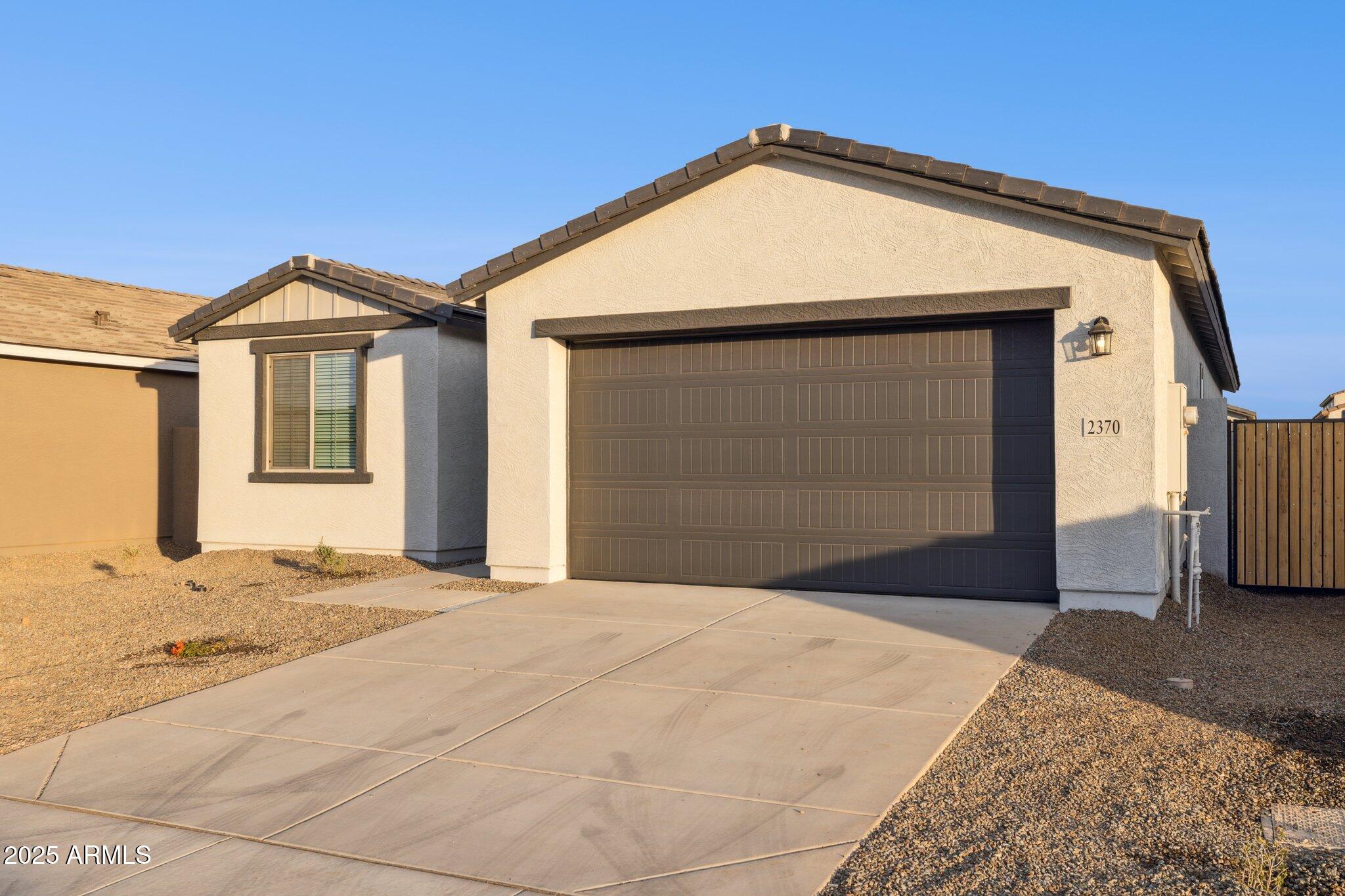 2370 E Wagon Wheel Lane