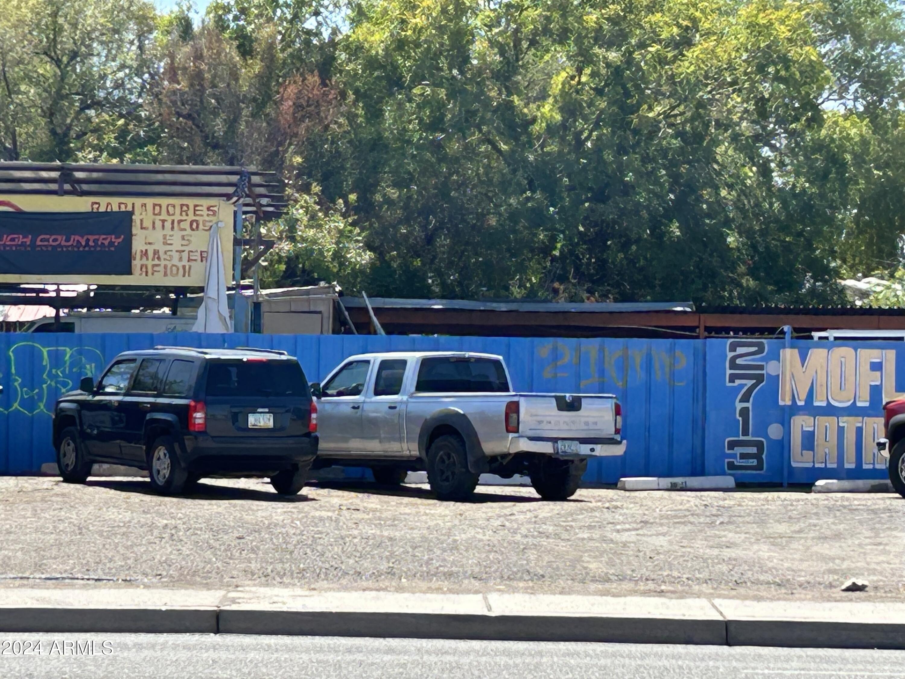 2725 E MCDOWELL Road 13