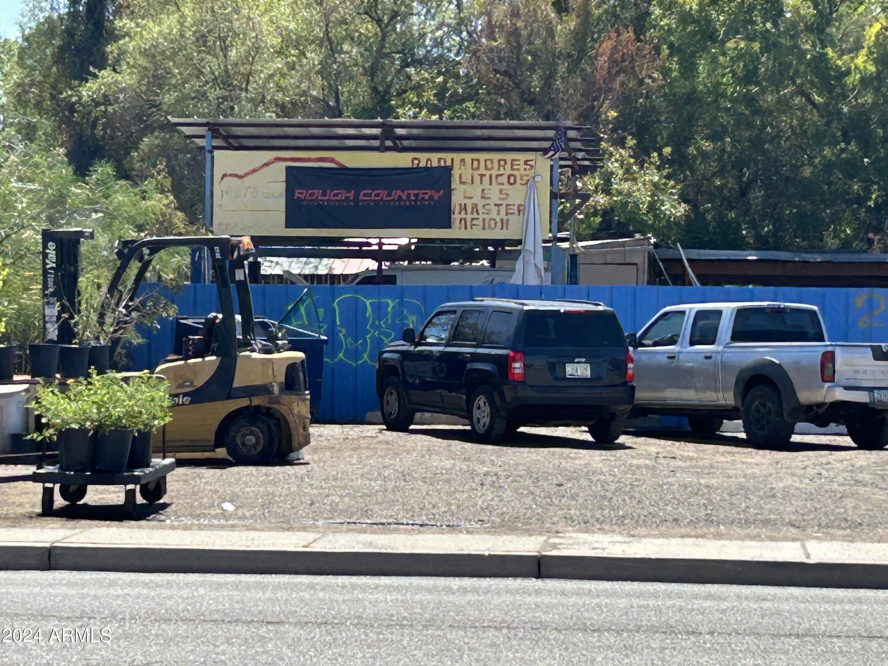 2725 E MCDOWELL Road 13