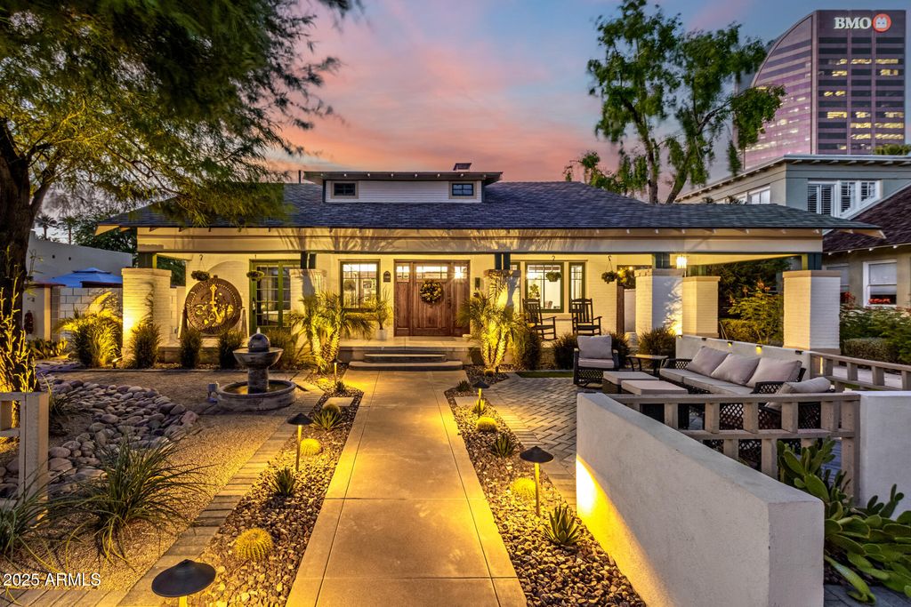 Photo of 108 W Almeria Road W, Phoenix, AZ 85003 (MLS # 6914581)