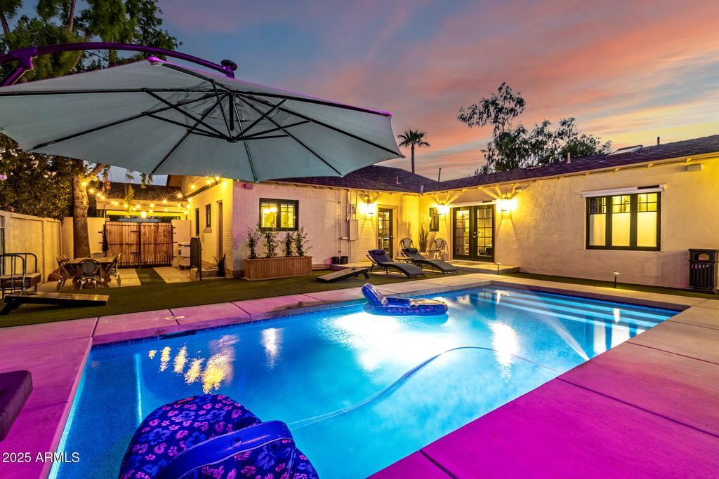 Photo of 108 W Almeria Road W, Phoenix, AZ 85003 (MLS # 6914581)
