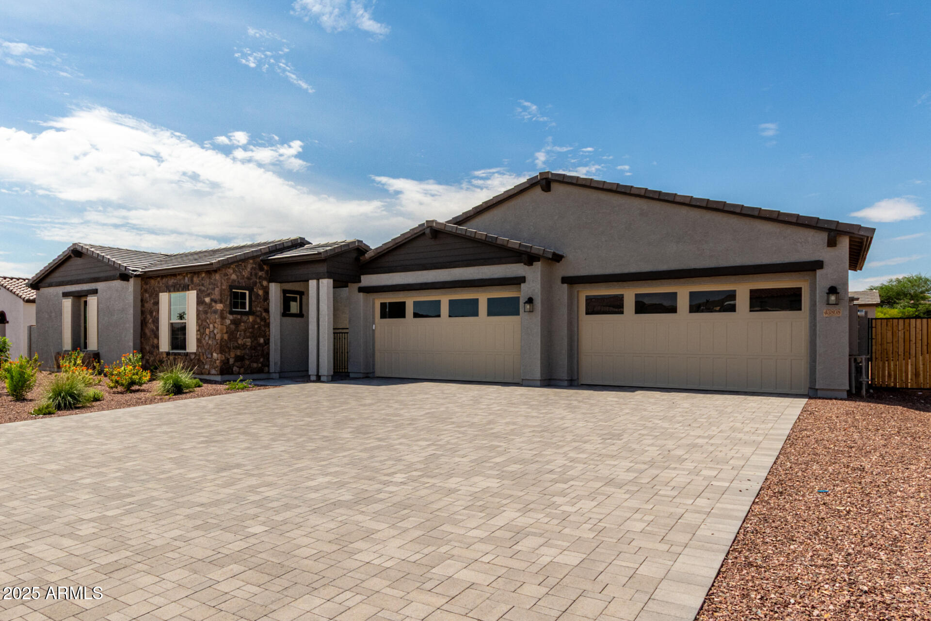 43808 N ACADIA Way