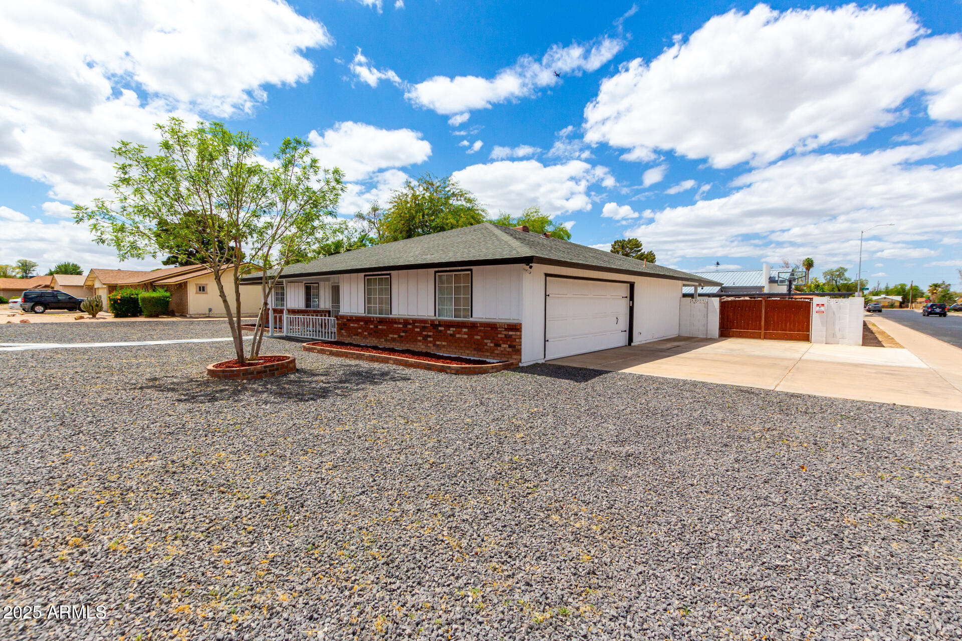1756 N SUMMER Circle