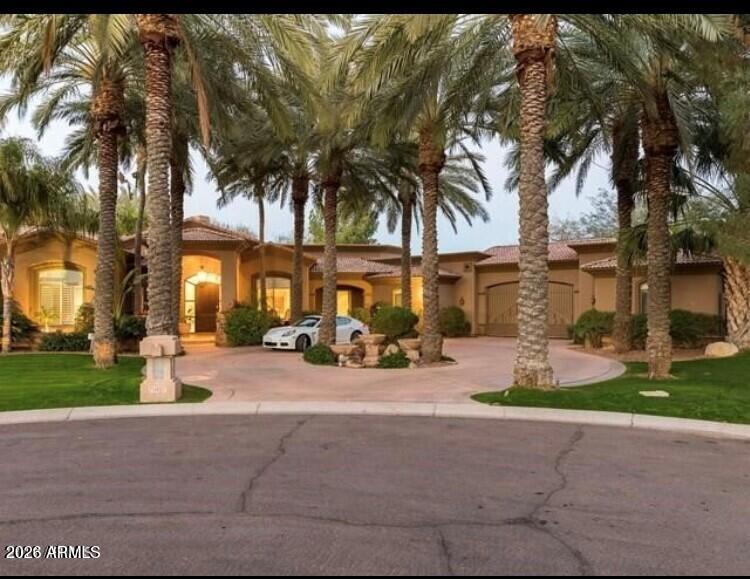 7407 N 71st Place