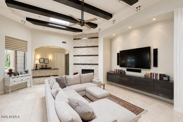 7407 N 71st Place