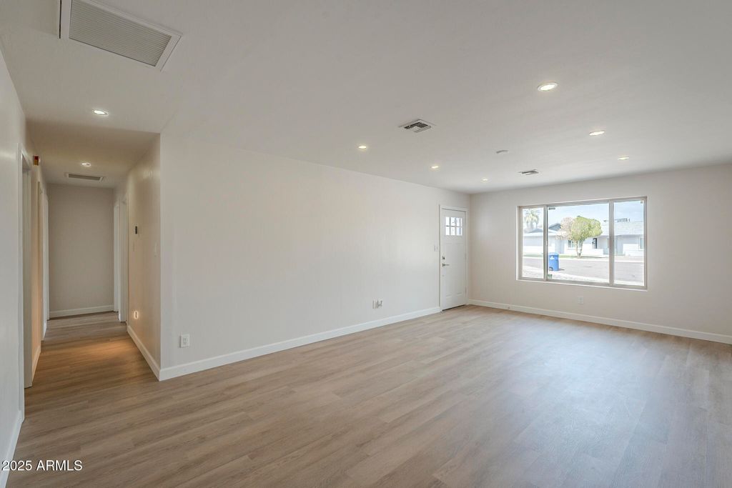 Photo of 1713 E Wesleyan Drive, Tempe, AZ 85282 (MLS # 6922213)