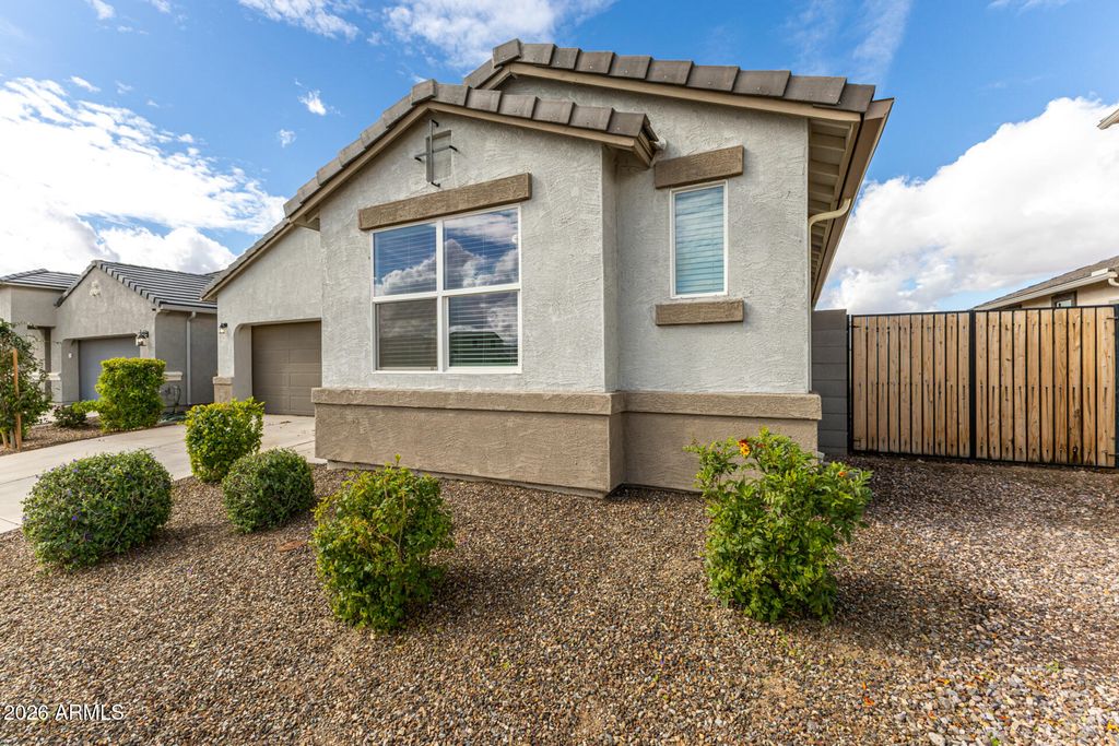 Photo of 10062 S Lillian Drive, Apache Junction, AZ 85120 (MLS # 6978454)