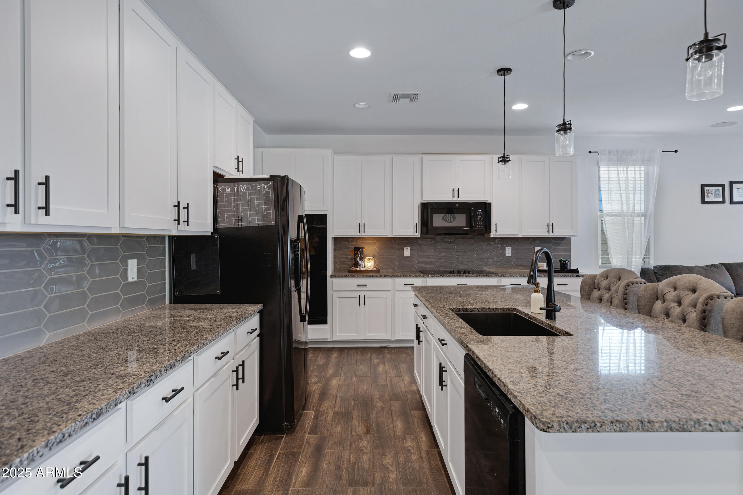 CRESTFIELD MANOR AT ARIZONA FARMS VILLAGE PAR 1 - Residential