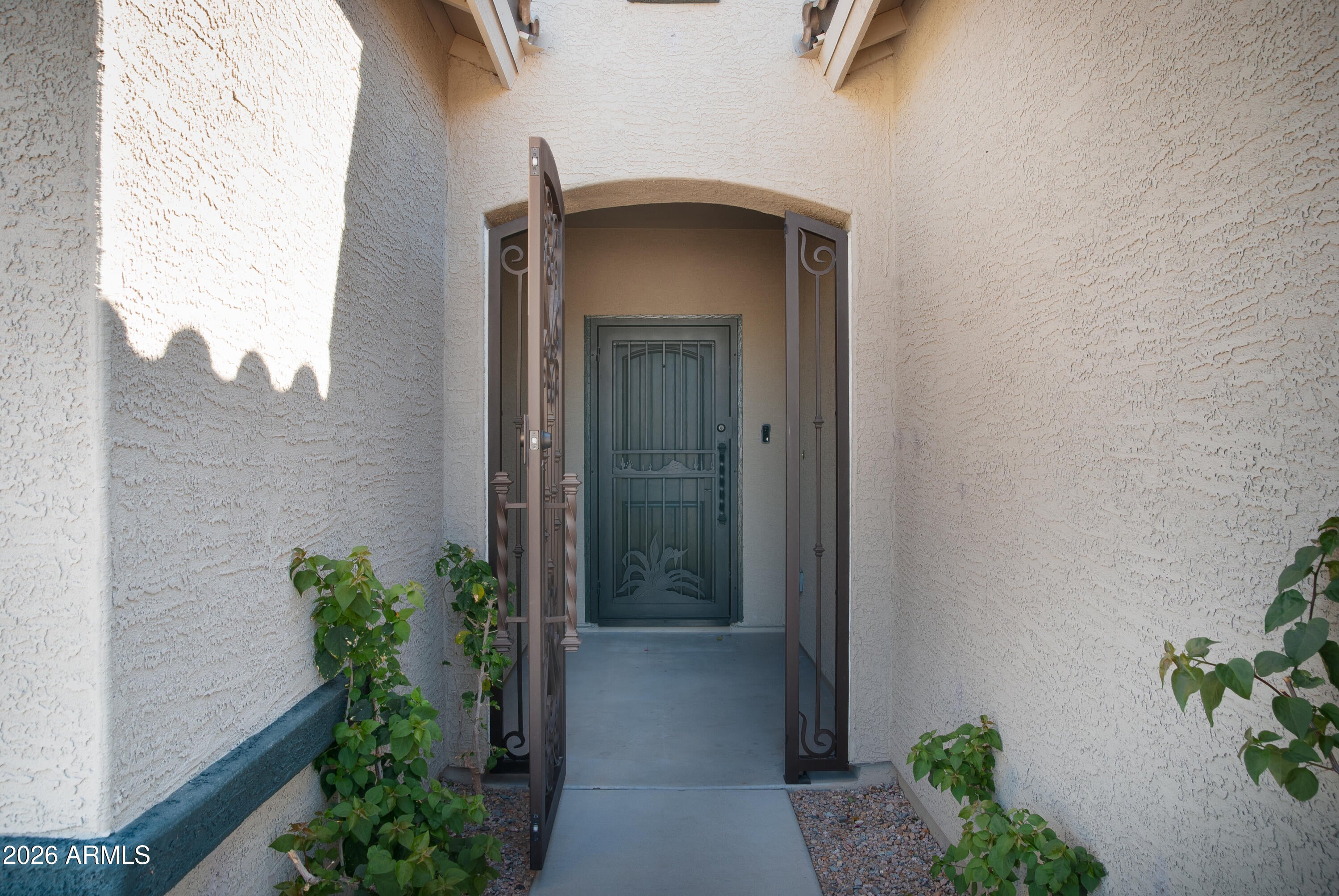 43633 W Yucca Lane