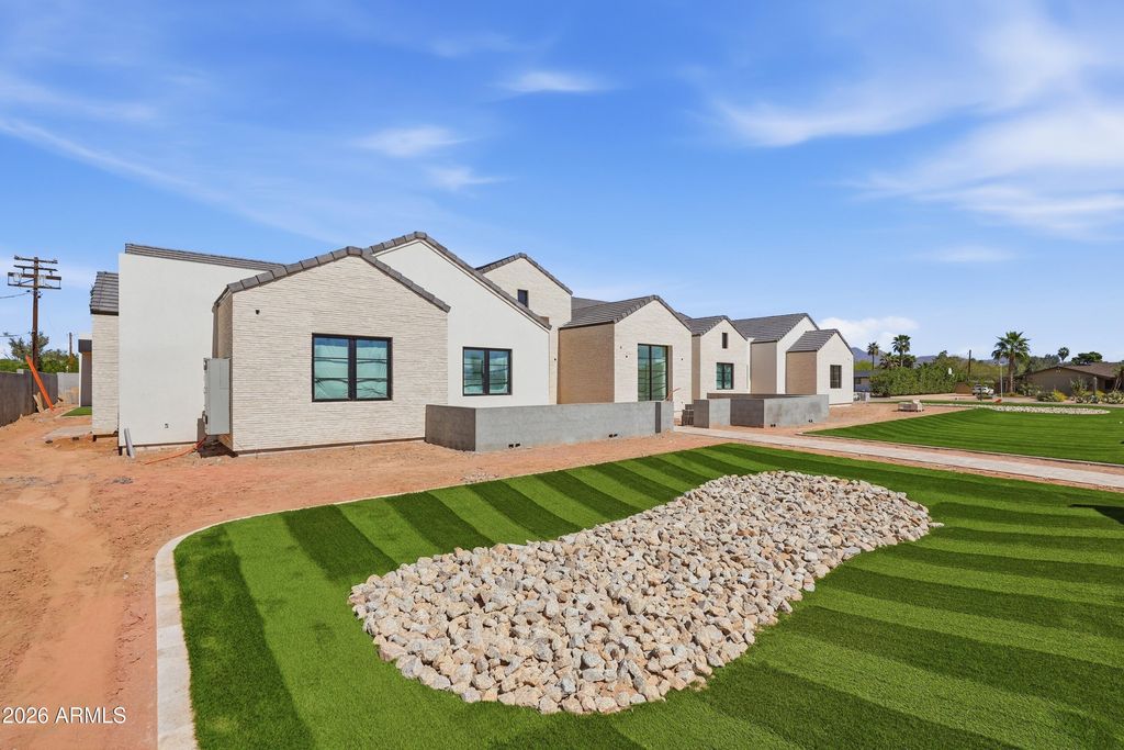 Photo of 7620 E Paradise Drive, Scottsdale, AZ 85260 (MLS # 6997093)