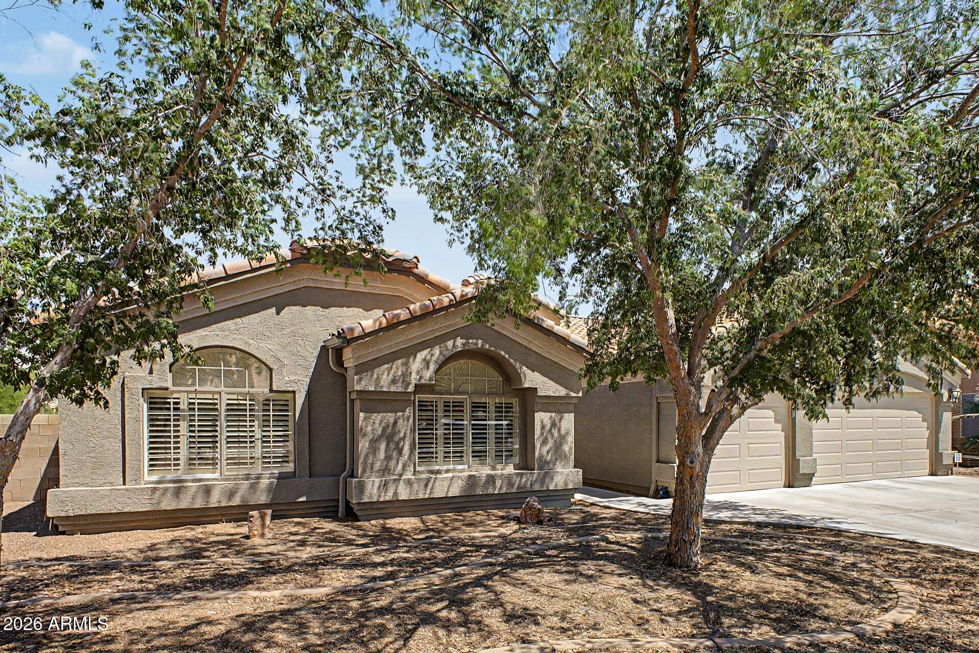 221 S QUARTZ Street