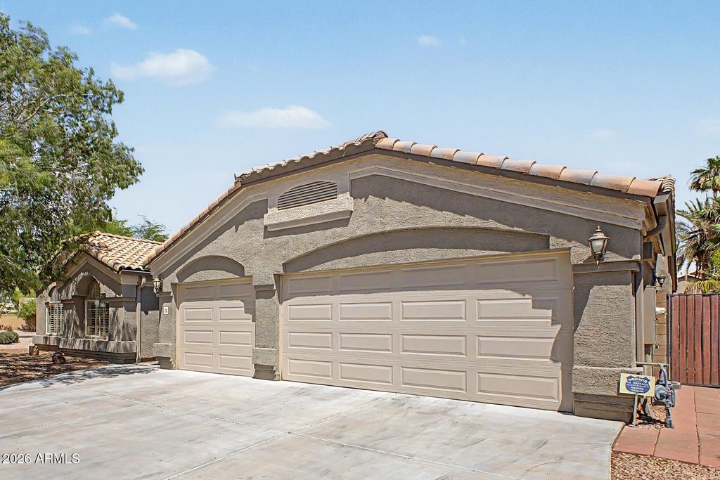 Photo of 221 S Quartz Street, Gilbert, AZ 85296 (MLS # 7028855)