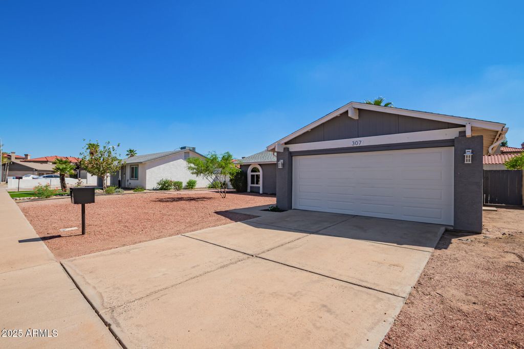 Photo of 307 W El Prado Road, Chandler, AZ 85225 (MLS # 6928543)