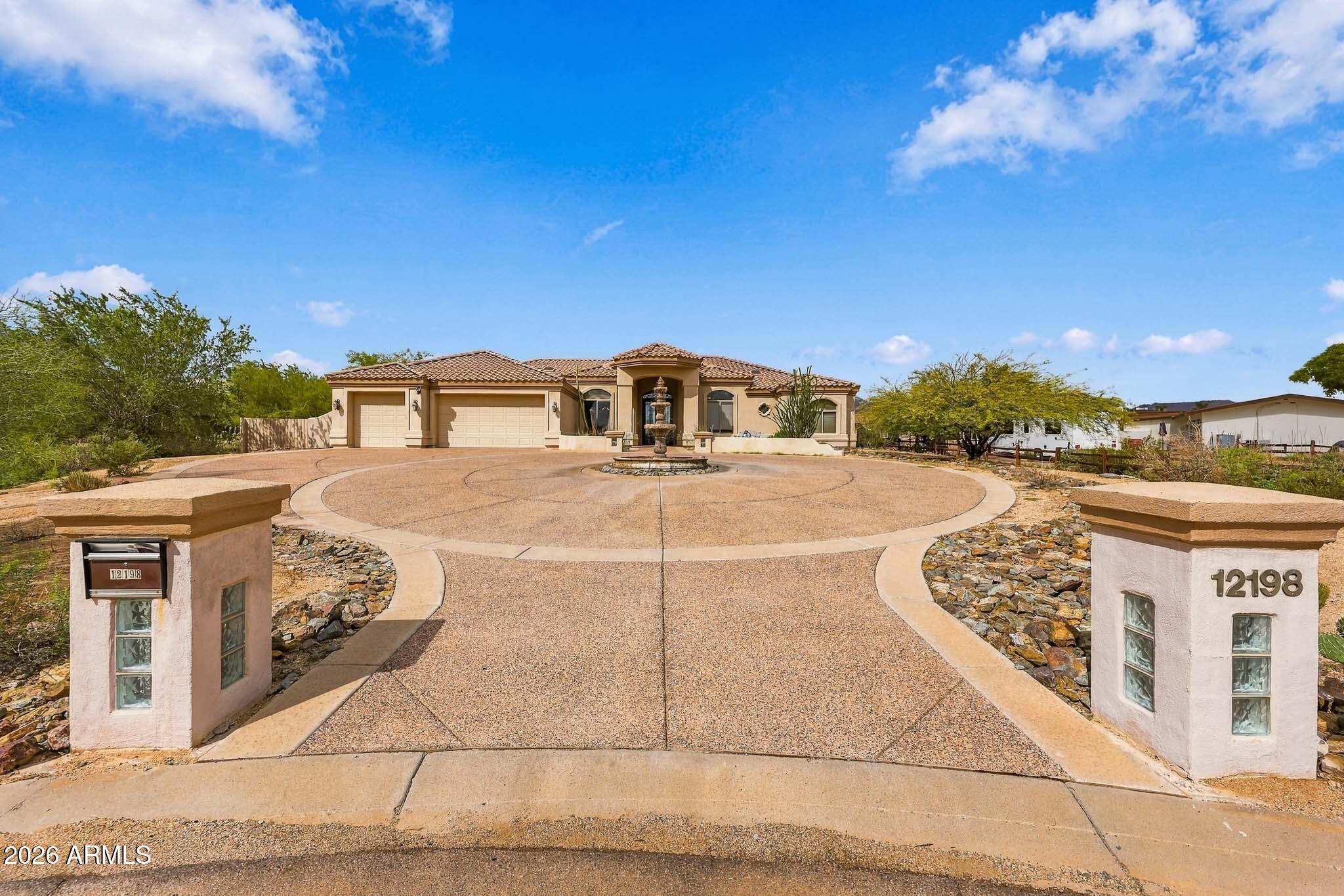 12198 E DOUBLETREE RANCH Road