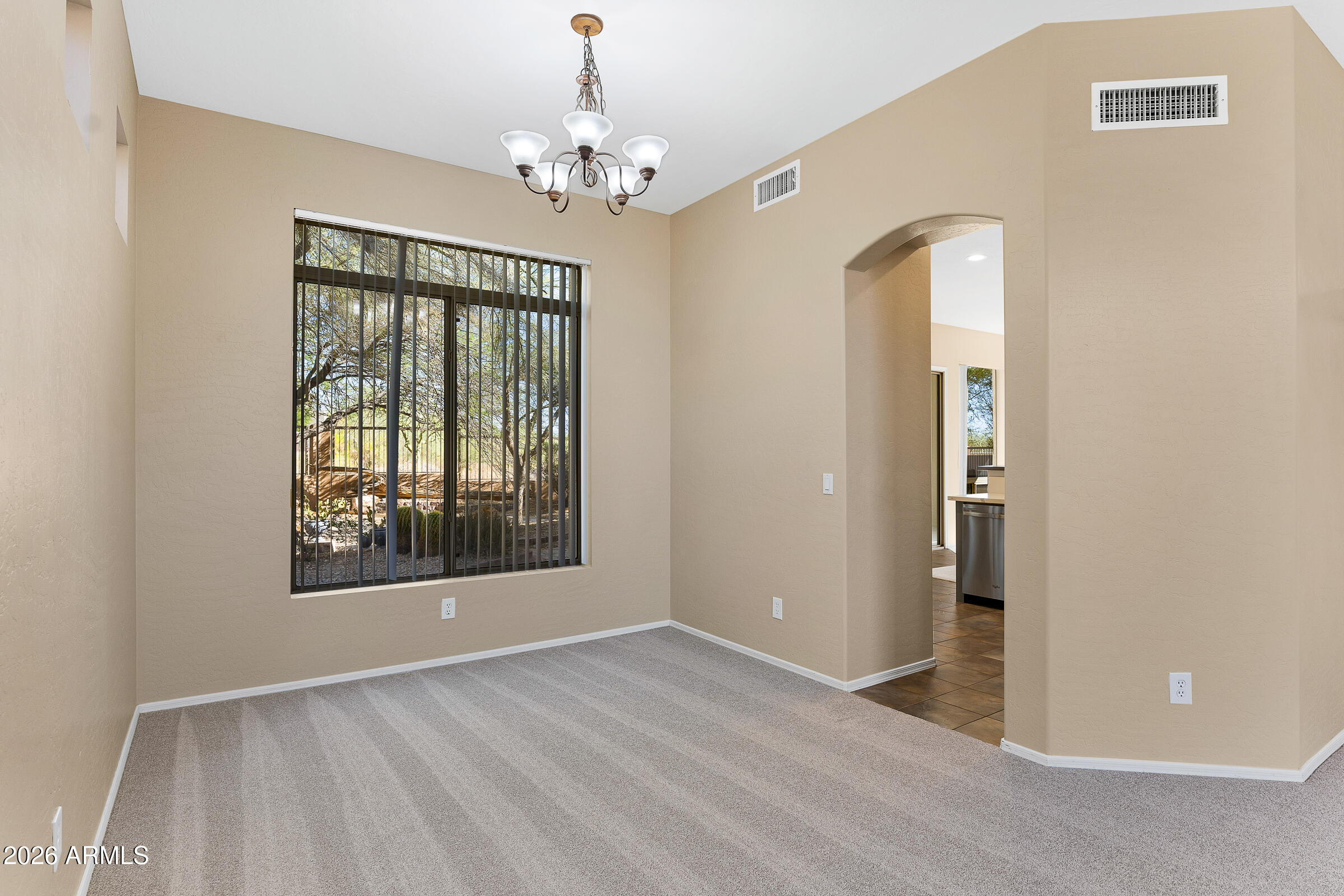 3055 N RED MOUNTAIN -- 85