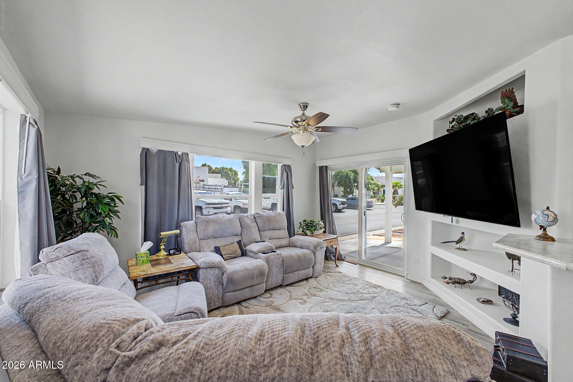11201 N EL MIRAGE Road 576