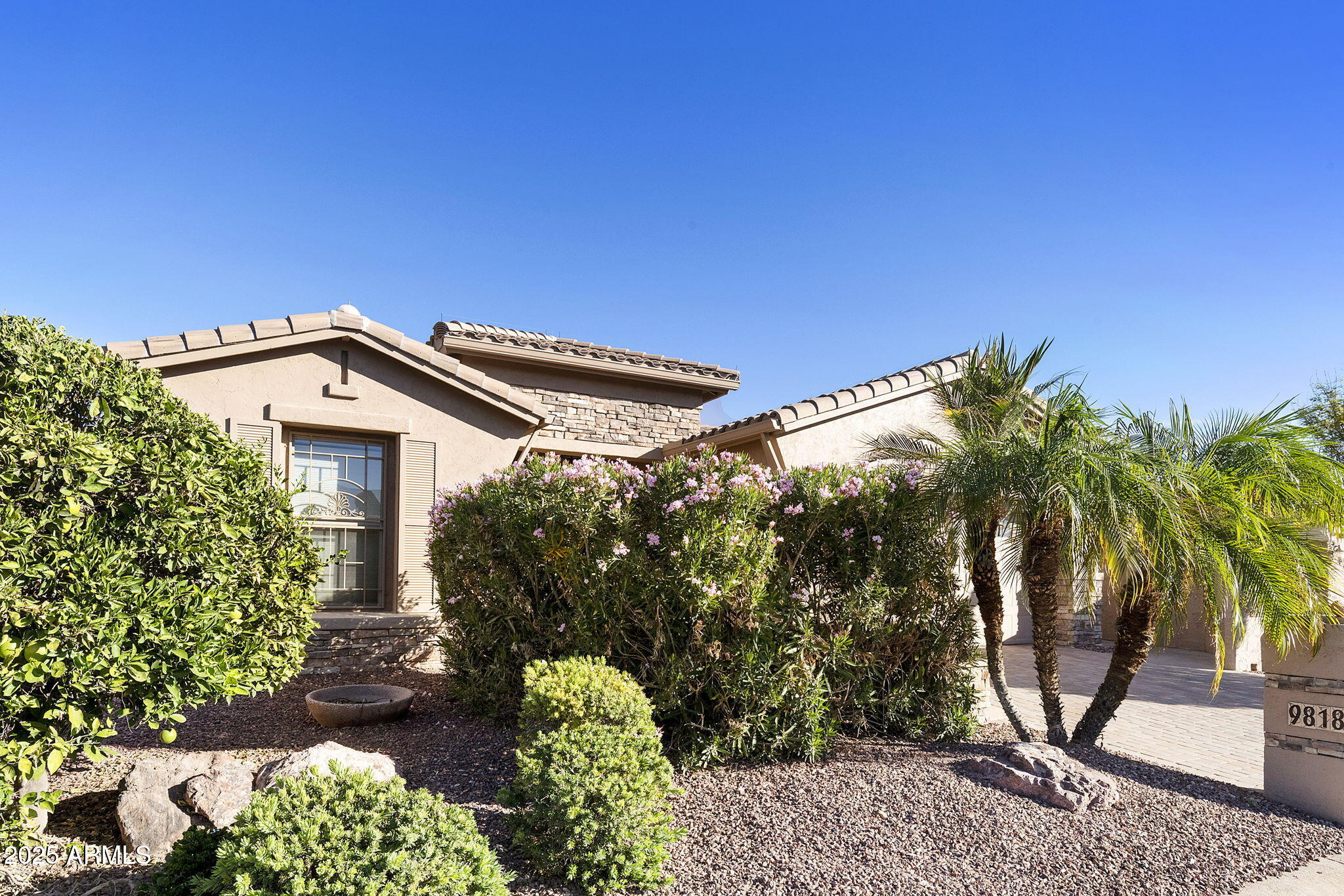 9818 E COOPERS HAWK Drive