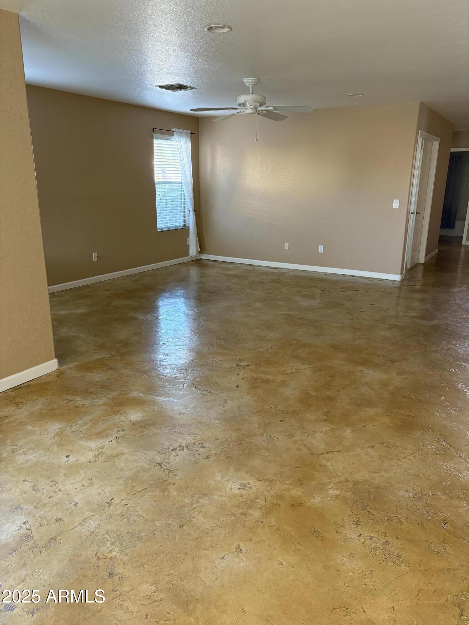 2401 E PEACH TREE Drive