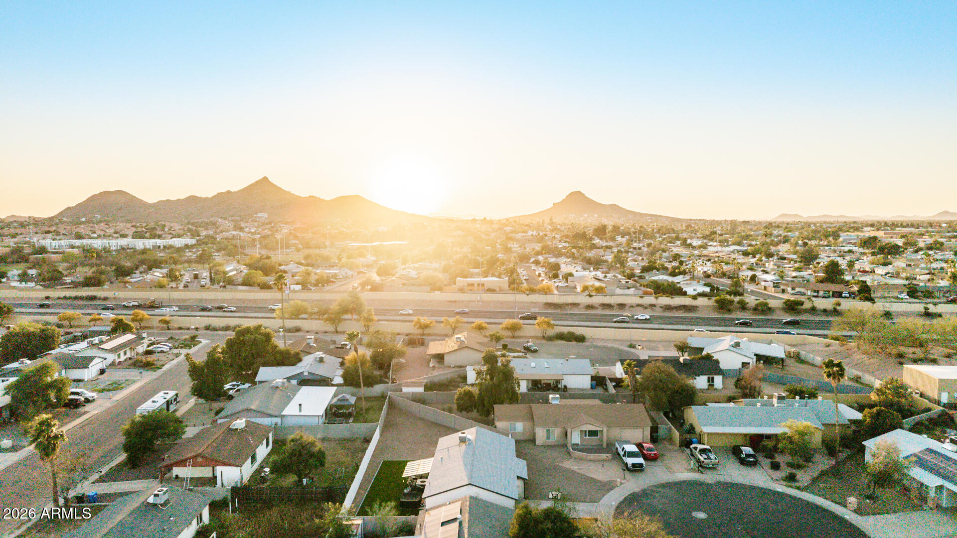 3429 E EVERETT Drive