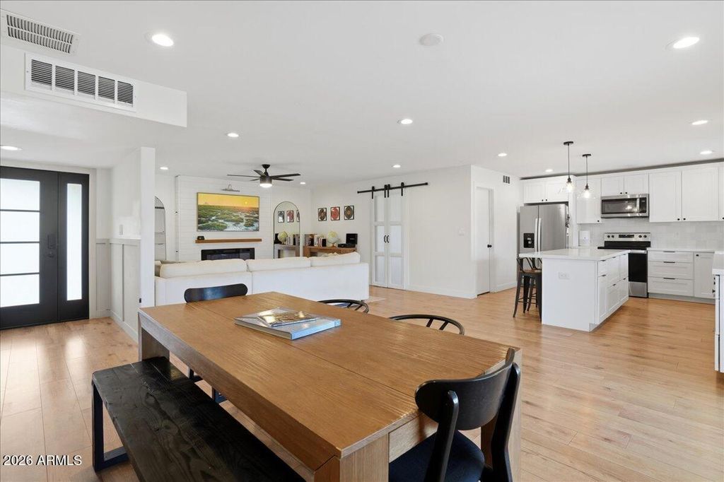 Photo of 4705 S Country Club Way, Tempe, AZ 85282 (MLS # 6989259)