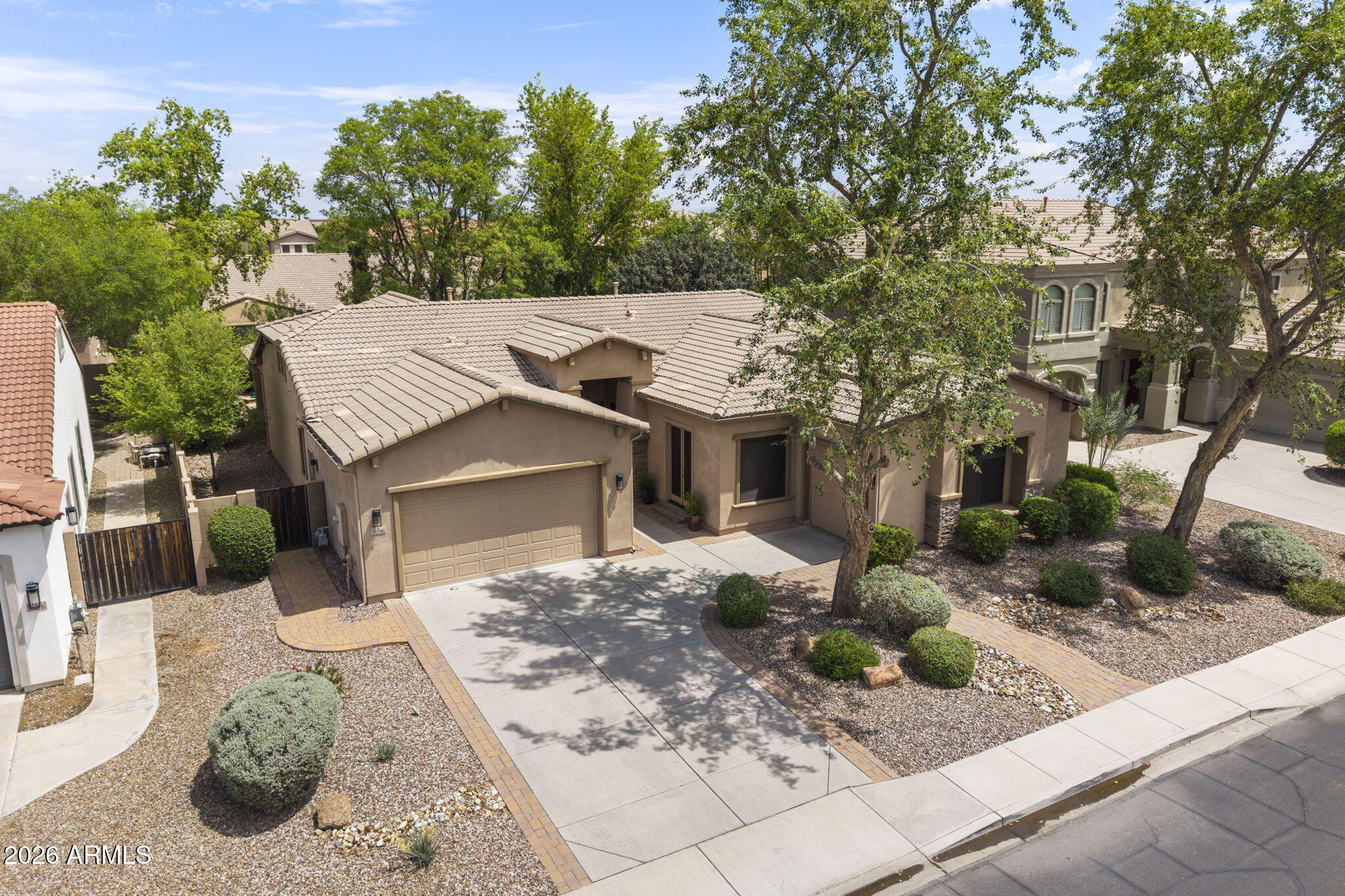 3296 E BARTLETT Place