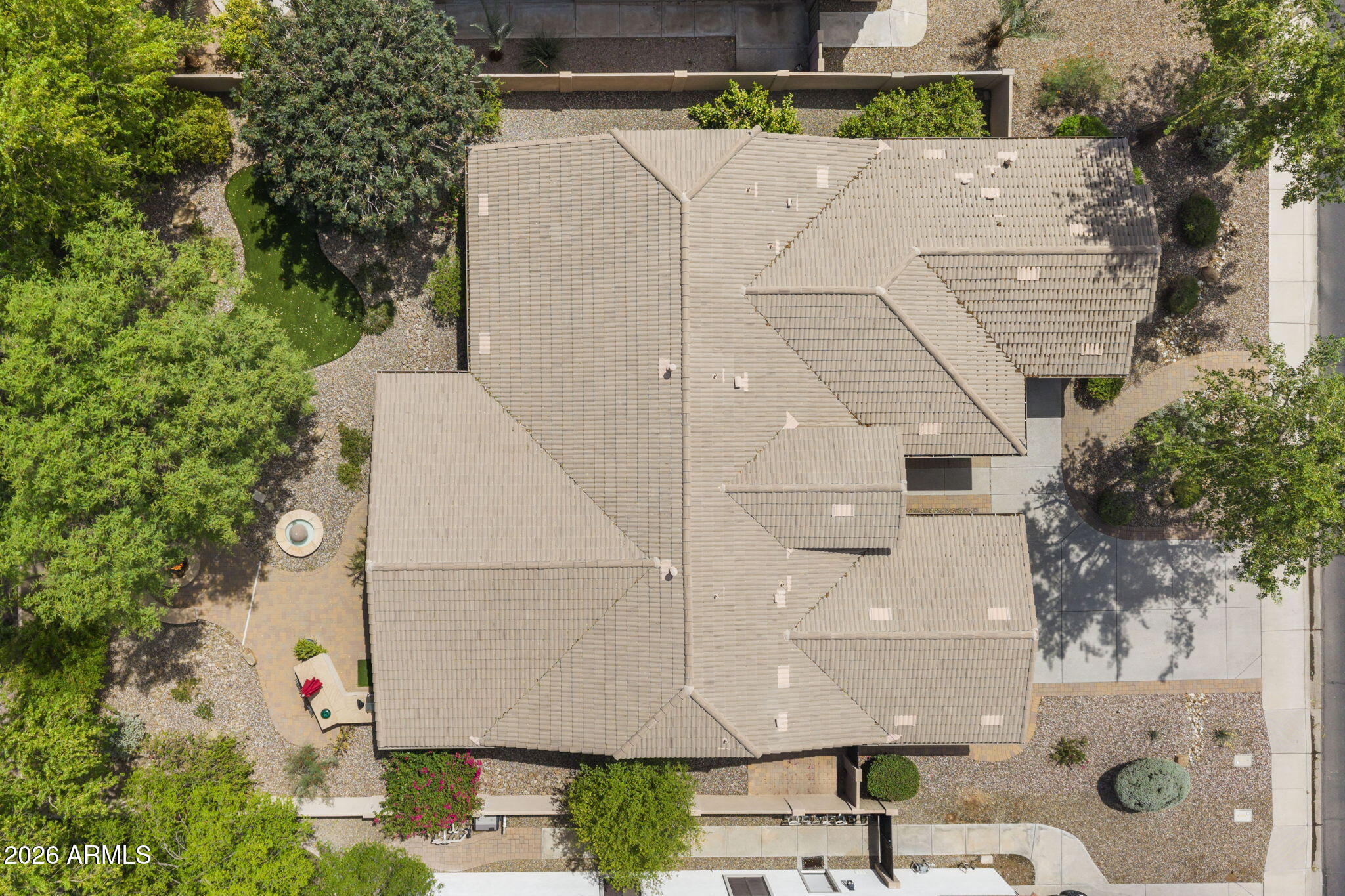 3296 E BARTLETT Place