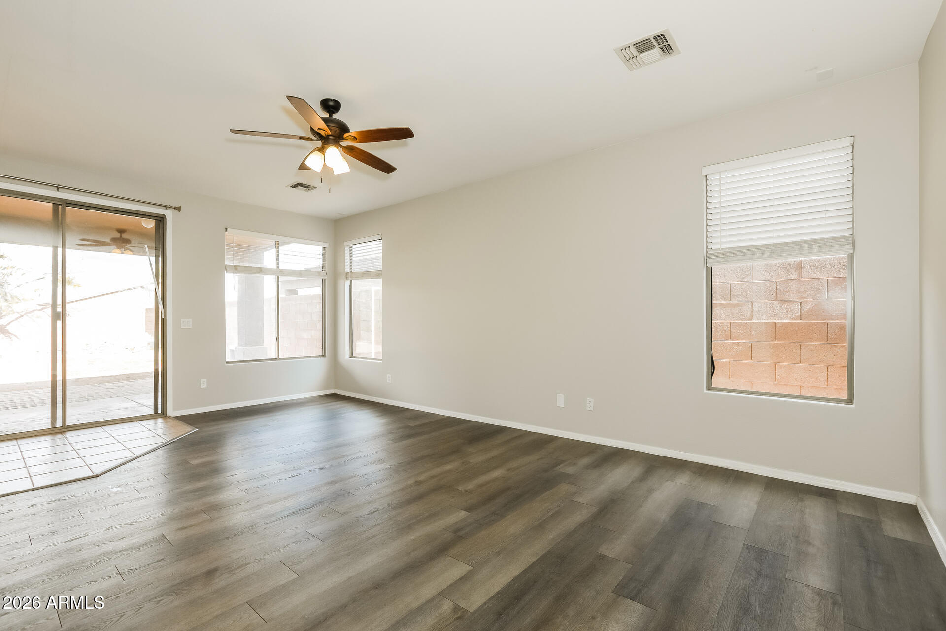 10 E MILL REEF Drive